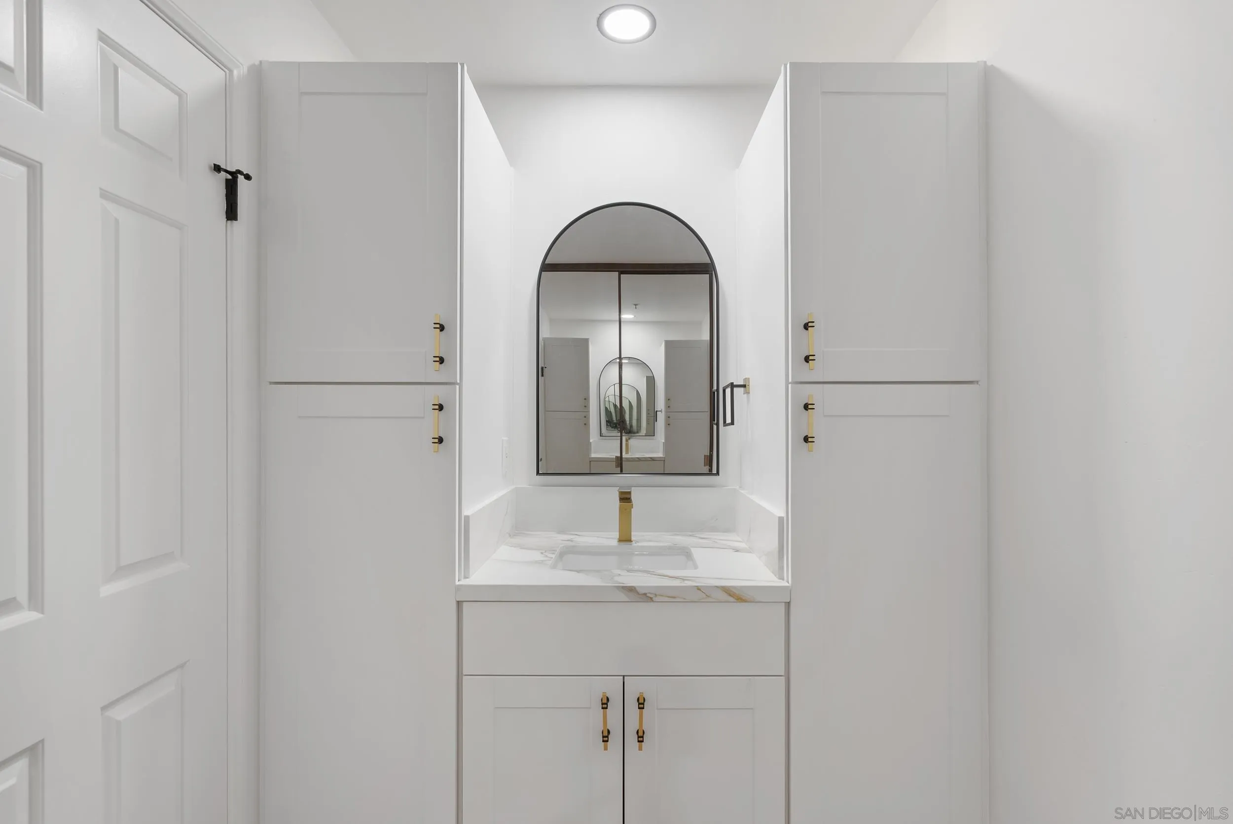 https://cdn.realtyfeed.com/cdn/127/260023664/d4febb5d3b33d7d7f42523b74b774485.webp