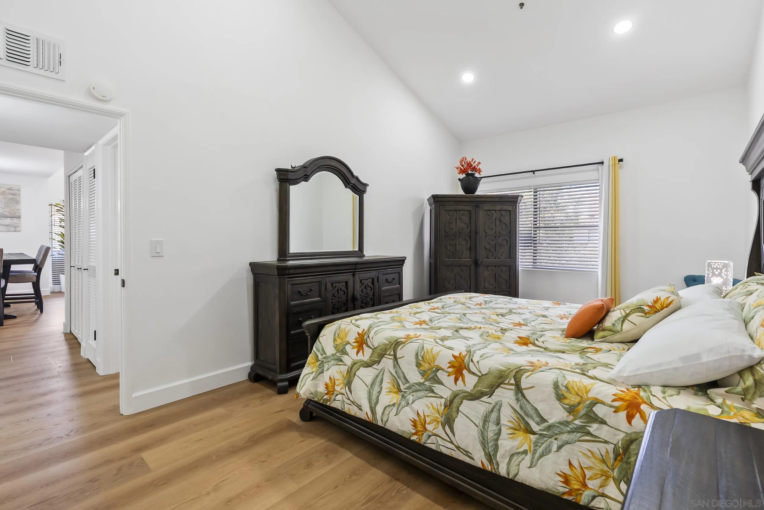https://cdn.realtyfeed.com/cdn/127/260023664/fd0e63f260c4a1131d6288e003753464.webp