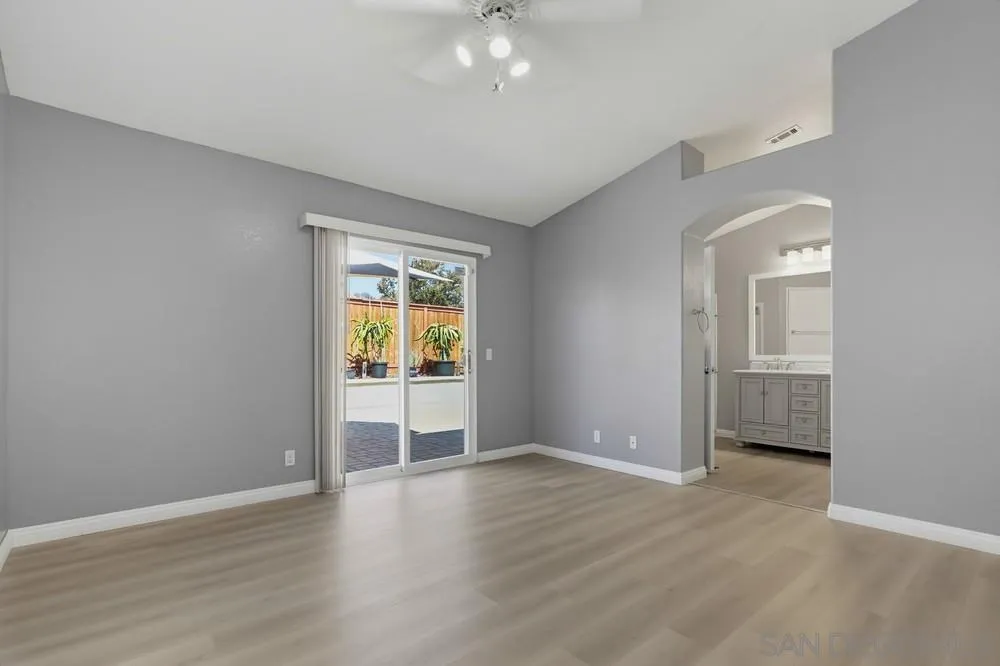https://cdn.realtyfeed.com/cdn/127/260023670/16438d5317ee12c2d32998c9b8a7e079.webp