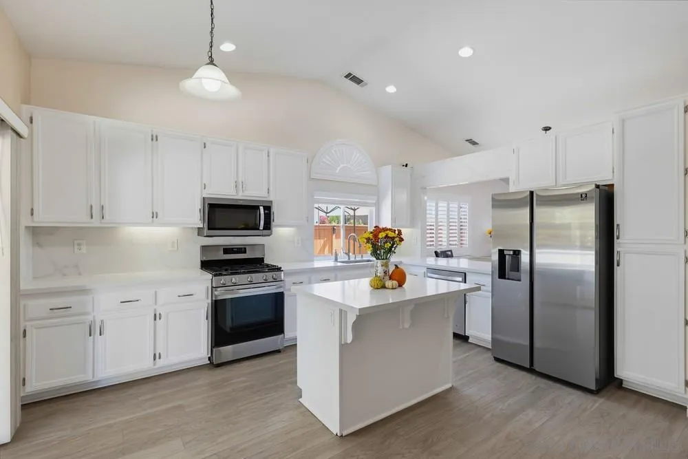 https://cdn.realtyfeed.com/cdn/127/260023670/34a98d7039e84e2f43d458bfdab793ce.webp