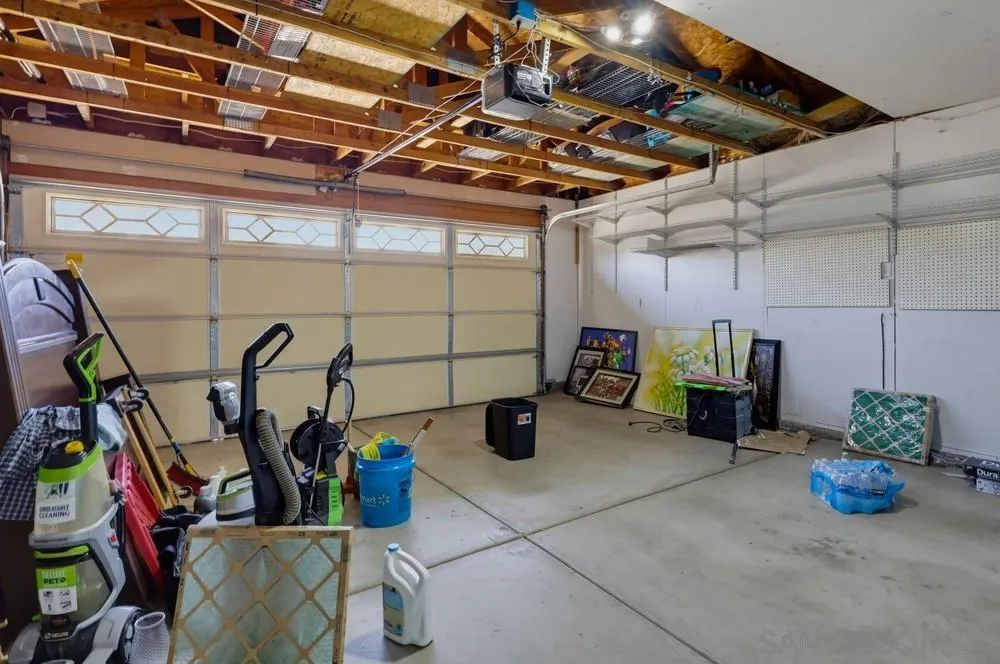 https://cdn.realtyfeed.com/cdn/127/260023670/42202c04d9ce547ac6d981cec527729a.webp