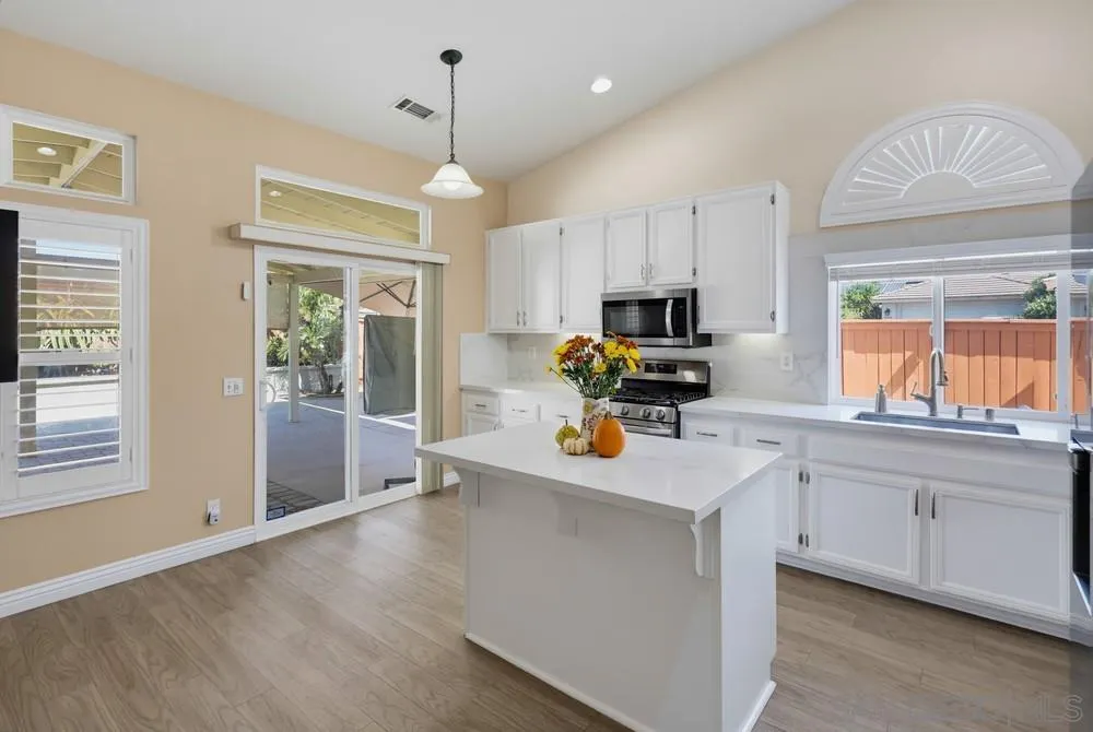 https://cdn.realtyfeed.com/cdn/127/260023670/5a1e7ddd376cf879d77fc4b8f578b1d9.webp