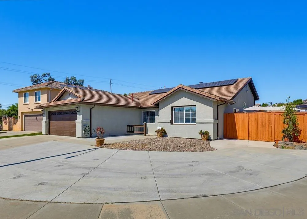 https://cdn.realtyfeed.com/cdn/127/260023670/623c50e650b4f24392a6b751b828acb7.webp