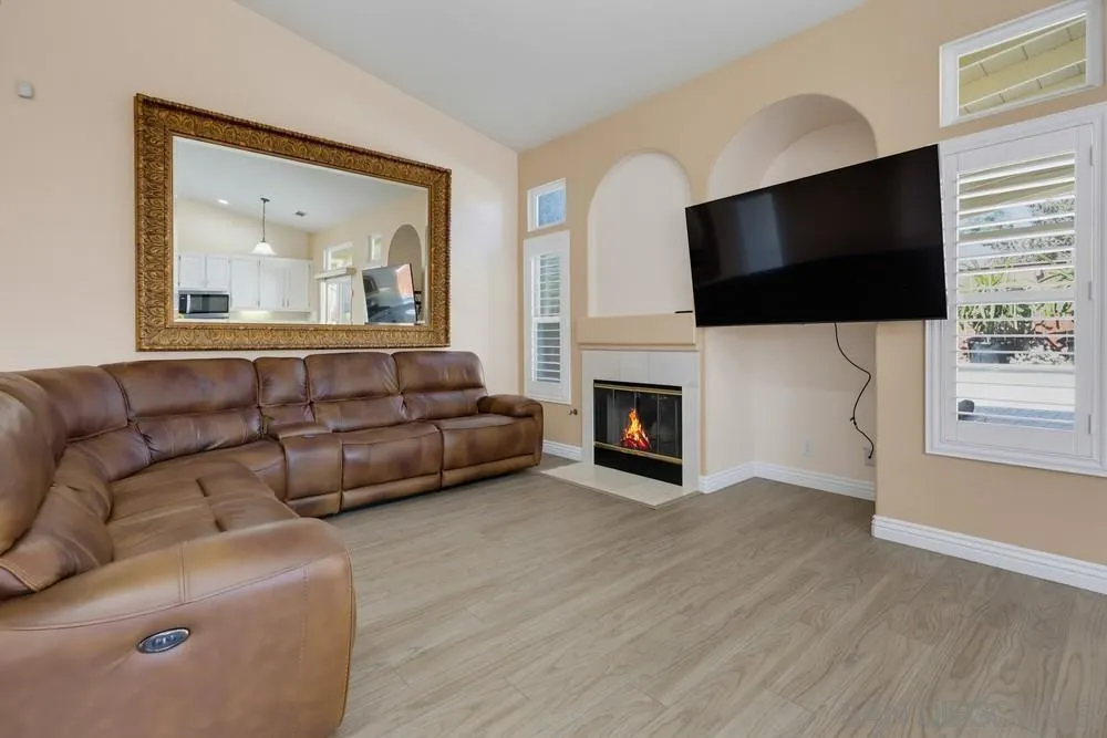 https://cdn.realtyfeed.com/cdn/127/260023670/670d46b0f7a11af45173ec6ed2ab9fb1.webp