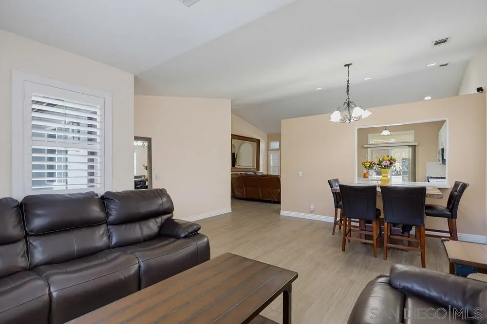 https://cdn.realtyfeed.com/cdn/127/260023670/dca590b59a00a9062840a39008005f3f.webp