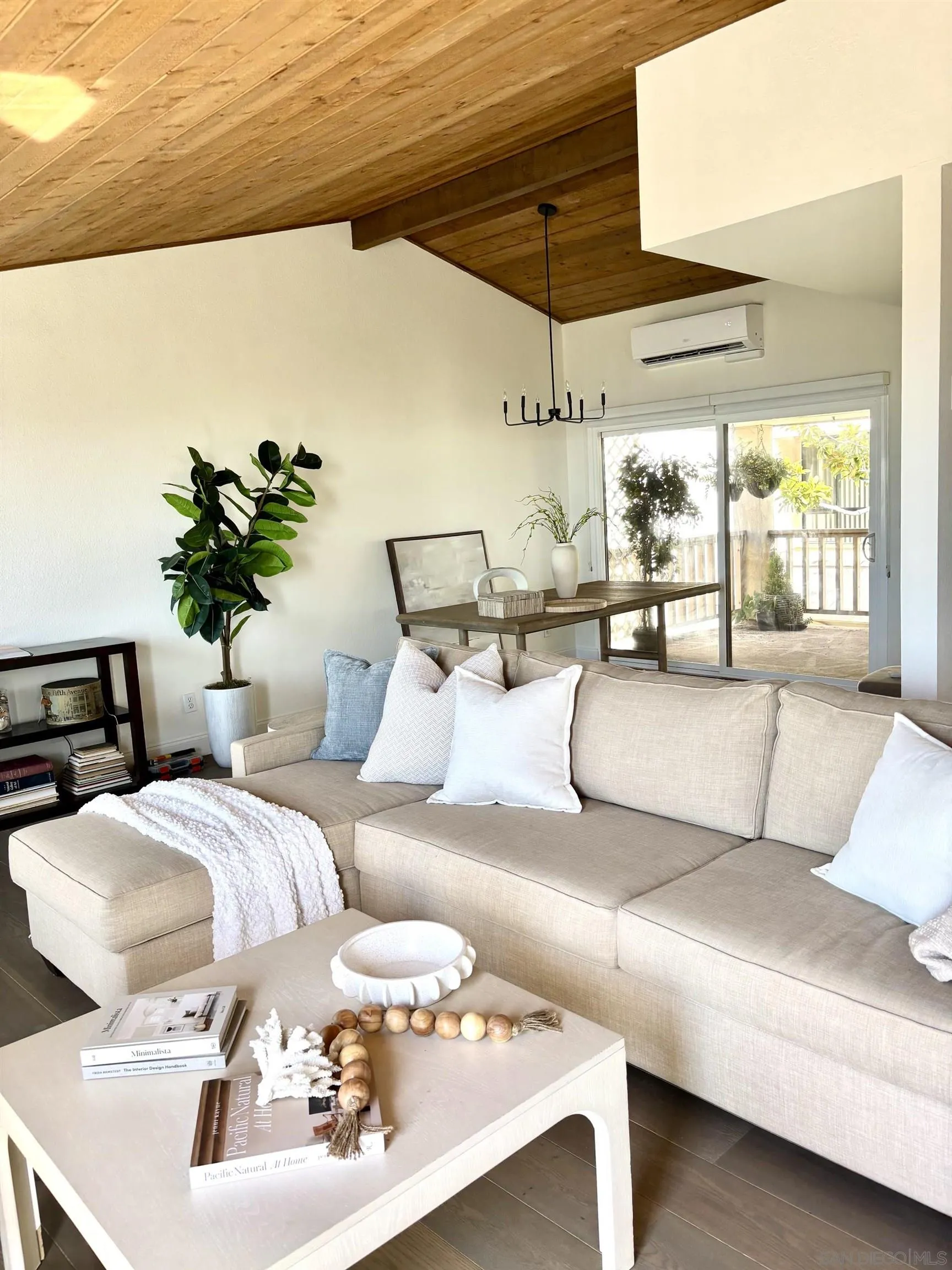 https://cdn.realtyfeed.com/cdn/127/260023672/63b791f3a871a69071a50b228d95fe63.webp