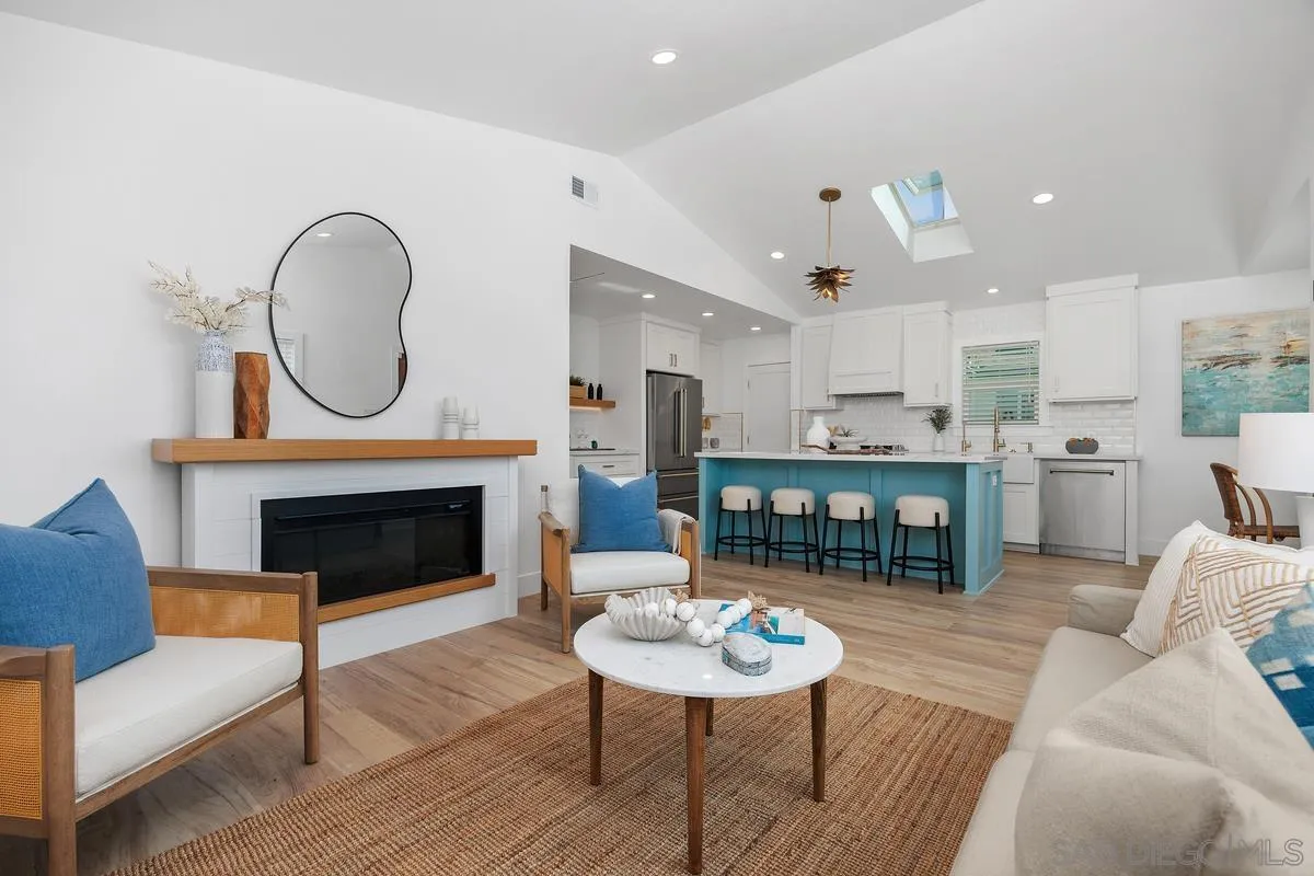 https://cdn.realtyfeed.com/cdn/127/260023676/034861cad1effe88495c63e734226c50.webp
