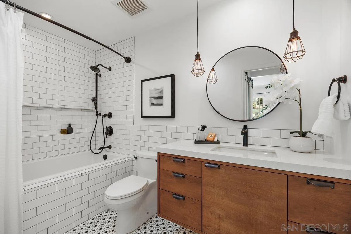 https://cdn.realtyfeed.com/cdn/127/260023676/0741f5b785bf3c7f6bcd35eb33ccdf7a.webp