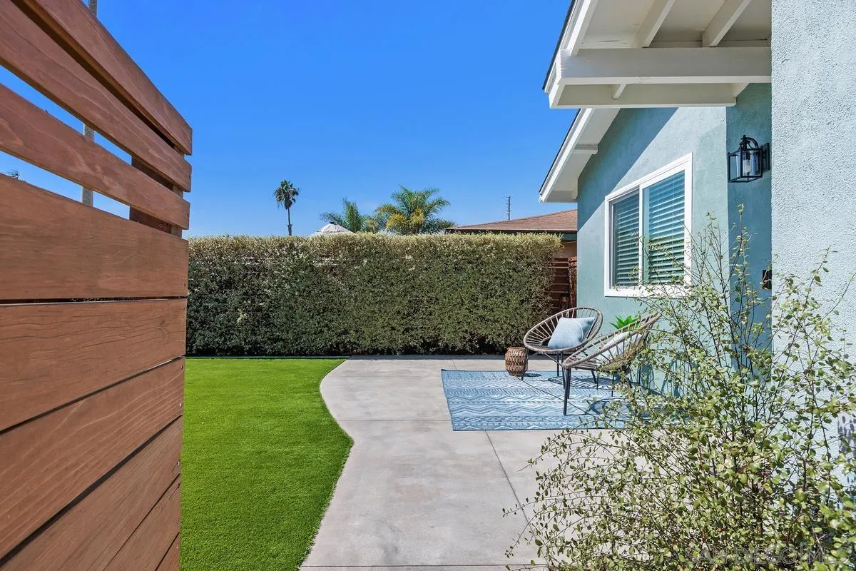 https://cdn.realtyfeed.com/cdn/127/260023676/0bdc2bfdc392411ce585b2299f392fa5.webp