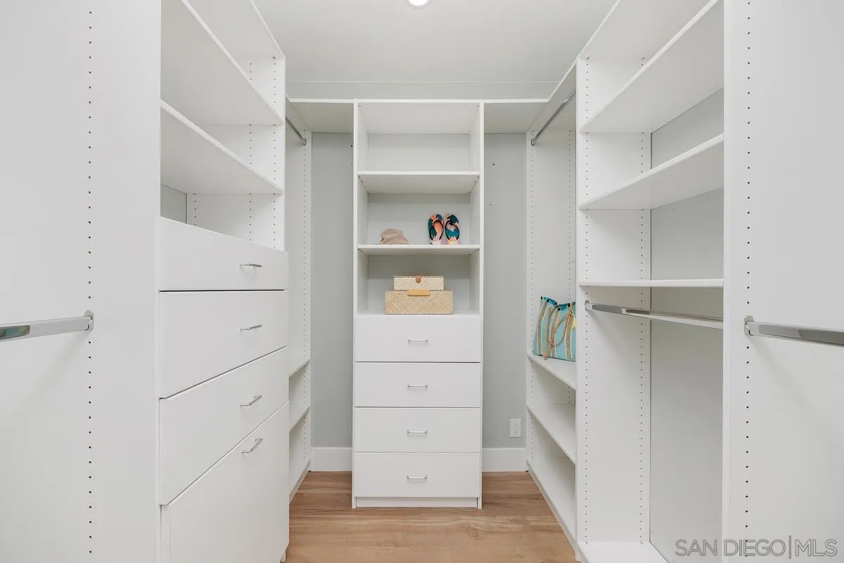 https://cdn.realtyfeed.com/cdn/127/260023676/6960dfd9e27a35fc8e514766c8f37851.webp