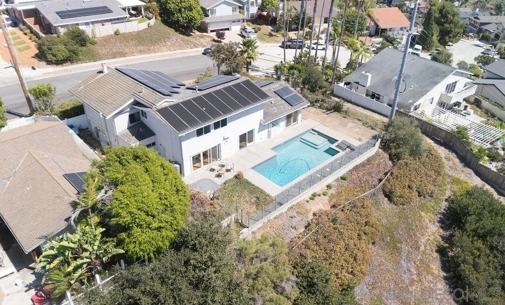 https://cdn.realtyfeed.com/cdn/127/260023692/b0fa3c8e8622535d3495fe9ad17b004d.webp