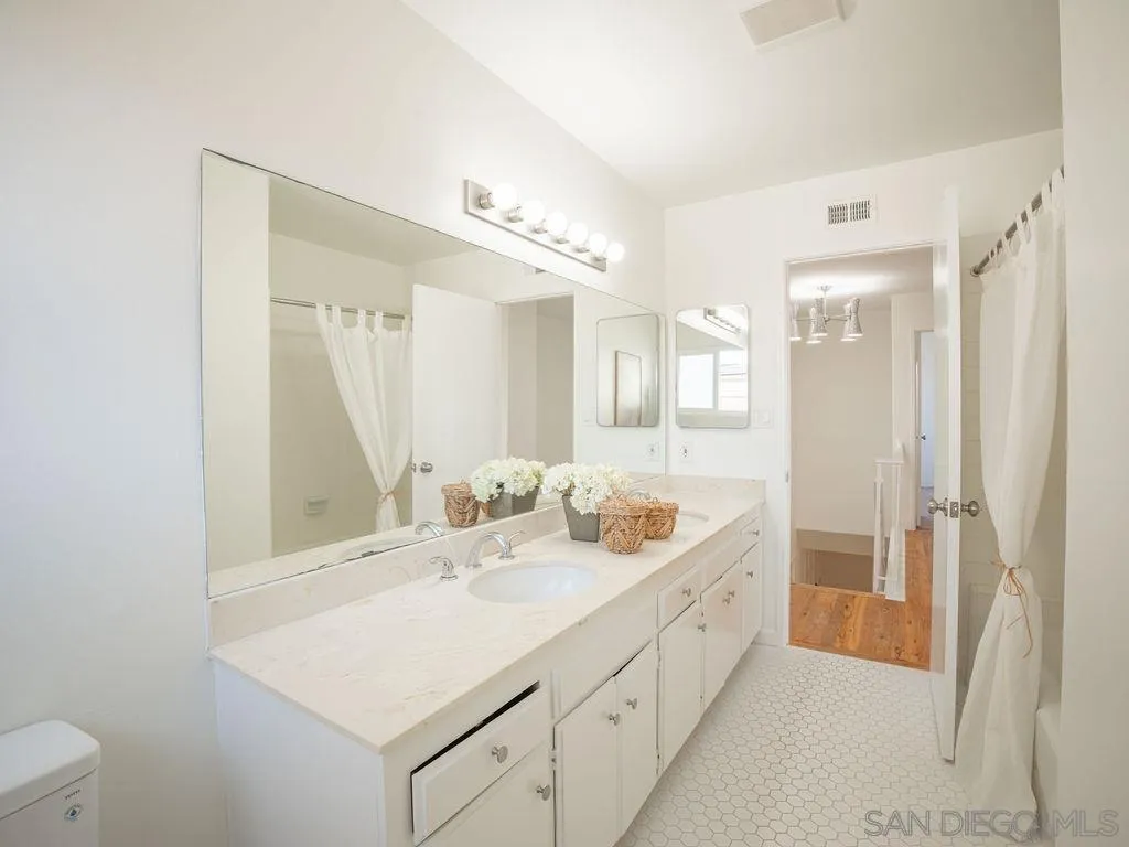 https://cdn.realtyfeed.com/cdn/127/260023692/ba0320f921c7f5af24199033c9a6dcd3.webp