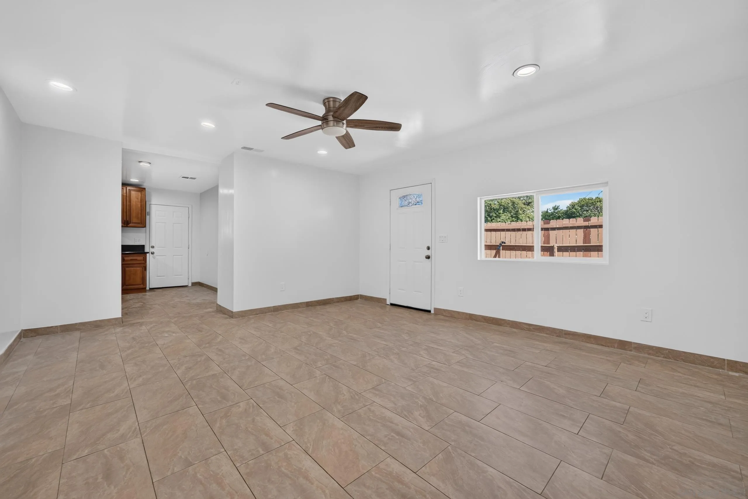 398 Minnesota Ave, El Cajon, CA 92020, photo 47