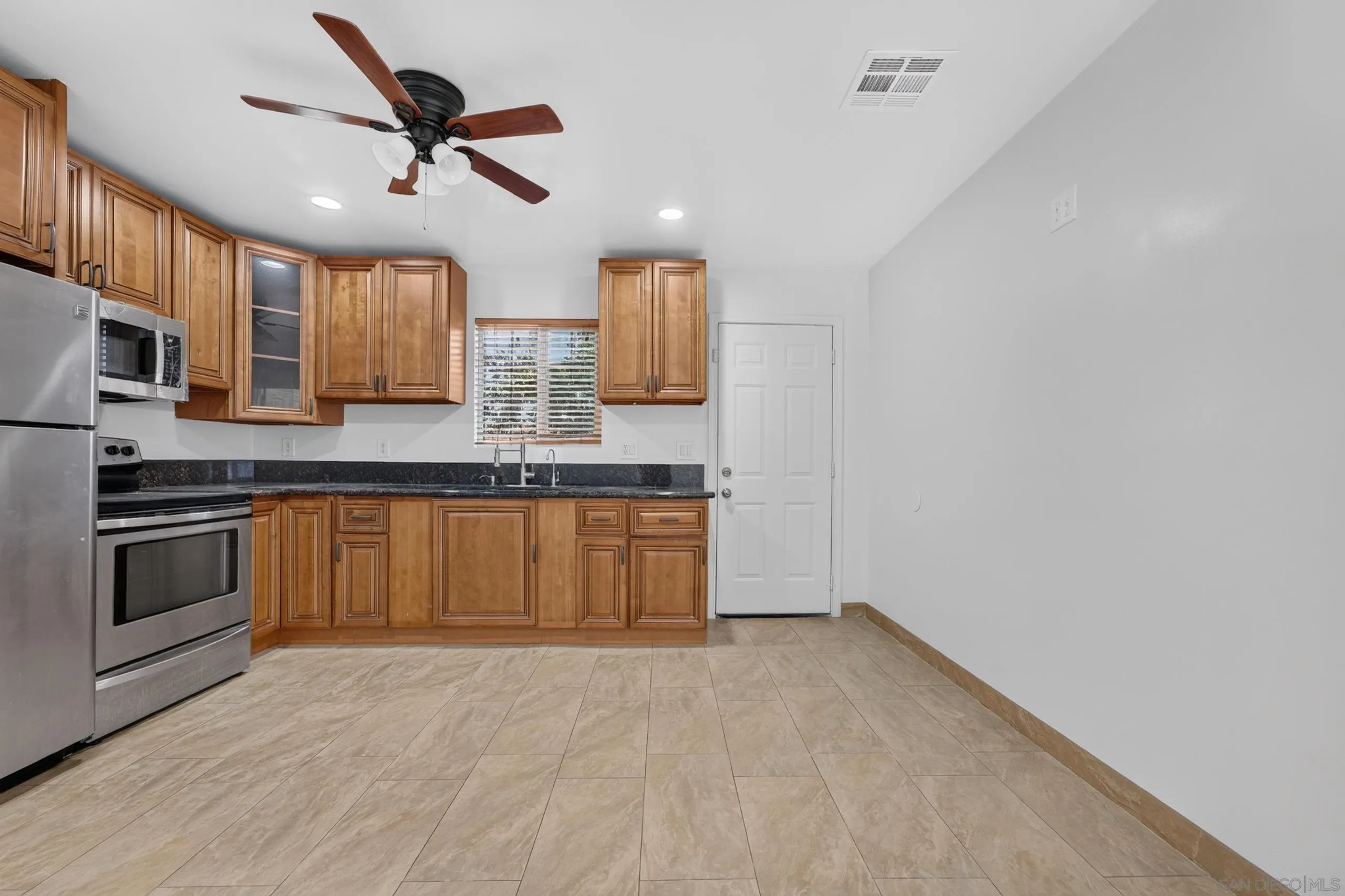 398 Minnesota Ave, El Cajon, CA 92020, photo 45