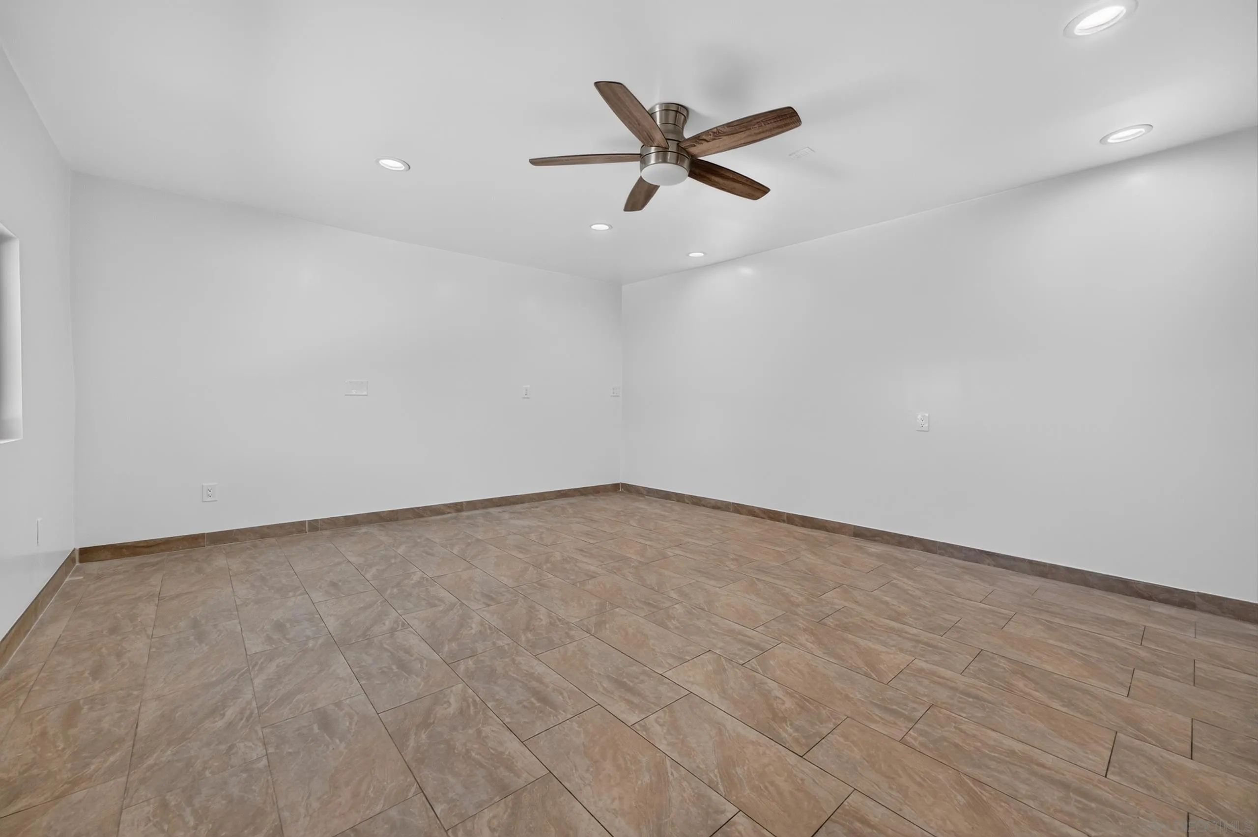 398 Minnesota Ave, El Cajon, CA 92020, photo 49