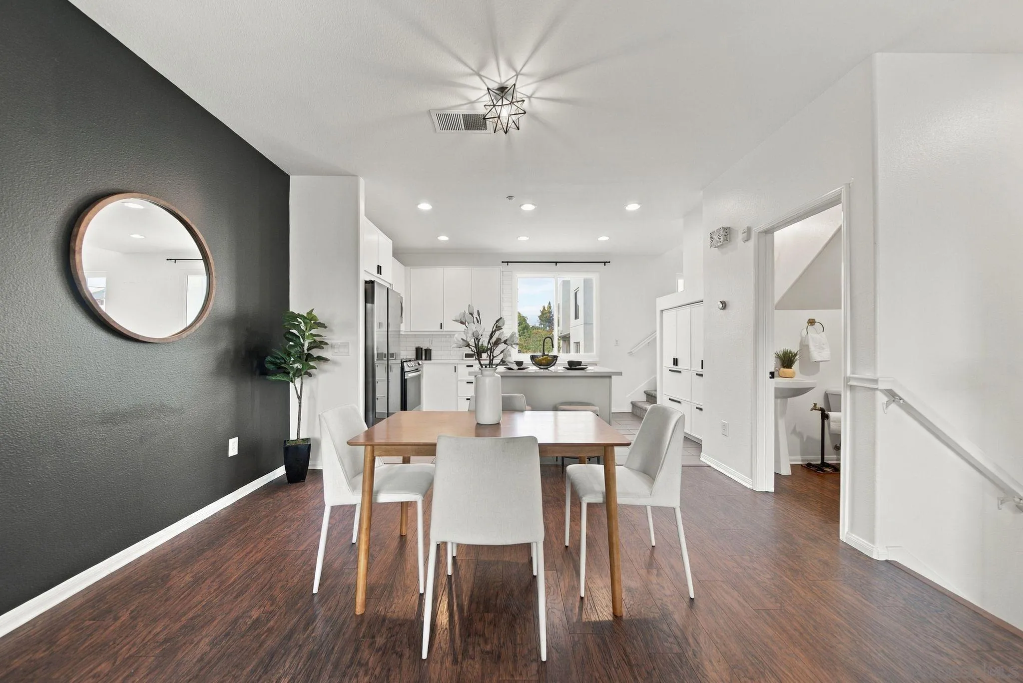 https://cdn.realtyfeed.com/cdn/127/260023709/6146246b36da22750b85fec6e0fb8df9.webp
