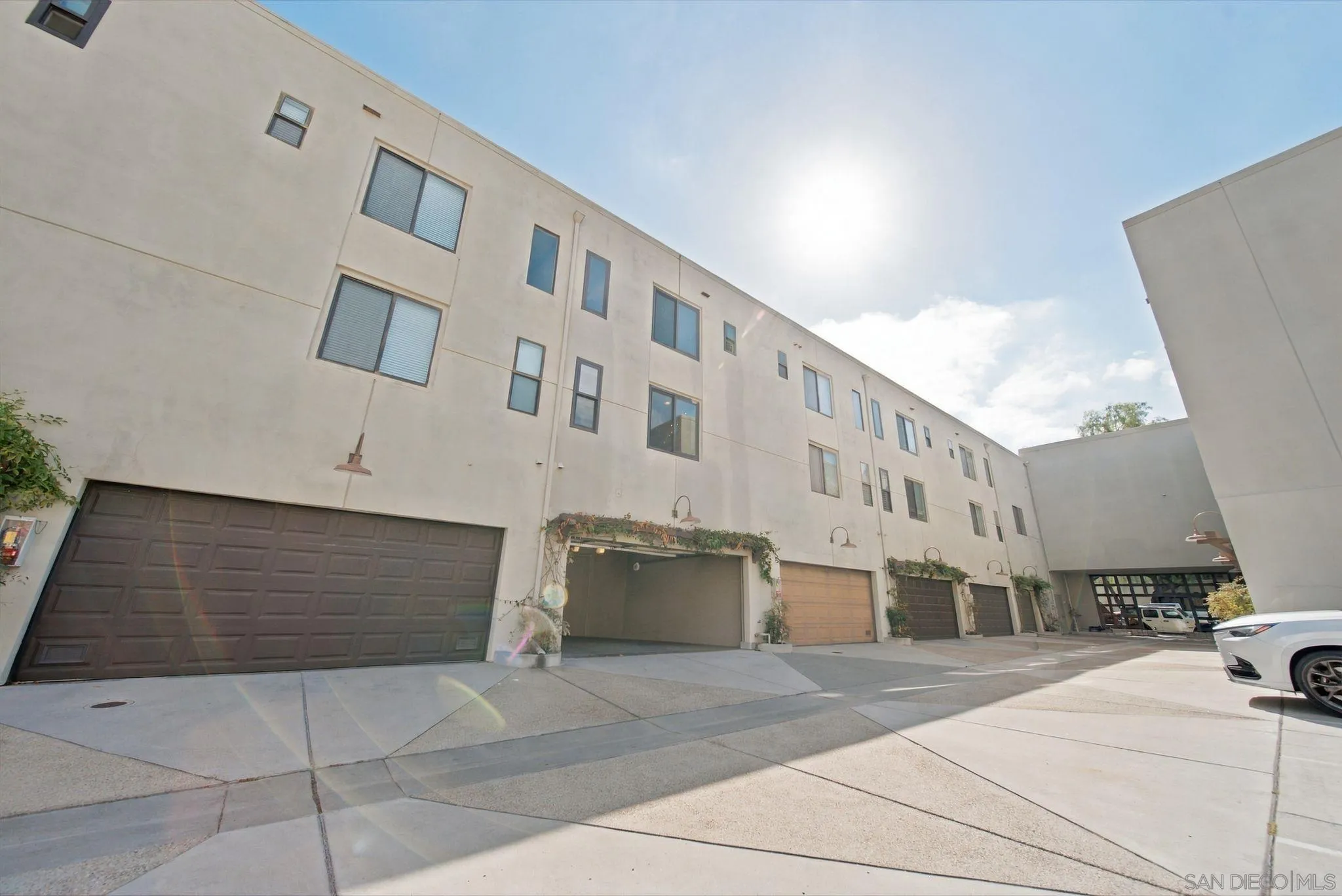 https://cdn.realtyfeed.com/cdn/127/260023709/7b3f82216ab15b1c1ceb478d9c0b3f56.webp