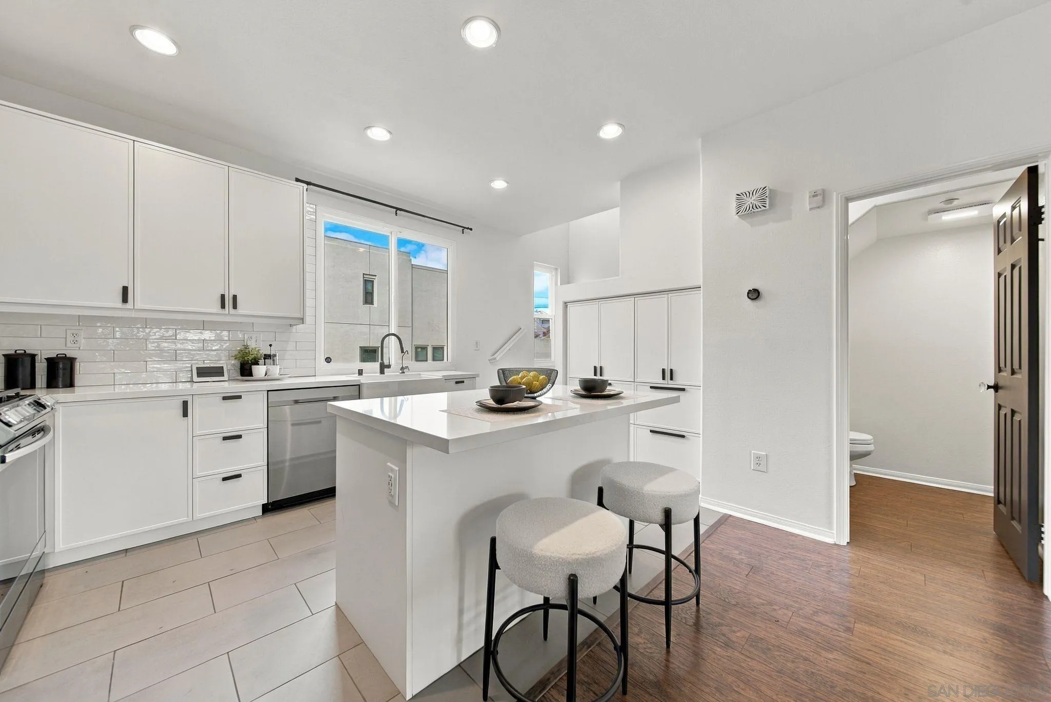 https://cdn.realtyfeed.com/cdn/127/260023709/dd78be812f3699ec57ea9d5c2a800b79.webp