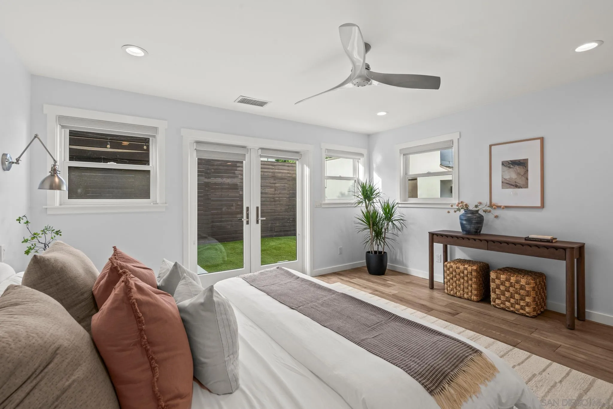 https://cdn.realtyfeed.com/cdn/127/260023714/2c3223cdd7abb586748d69304e3db86f.webp