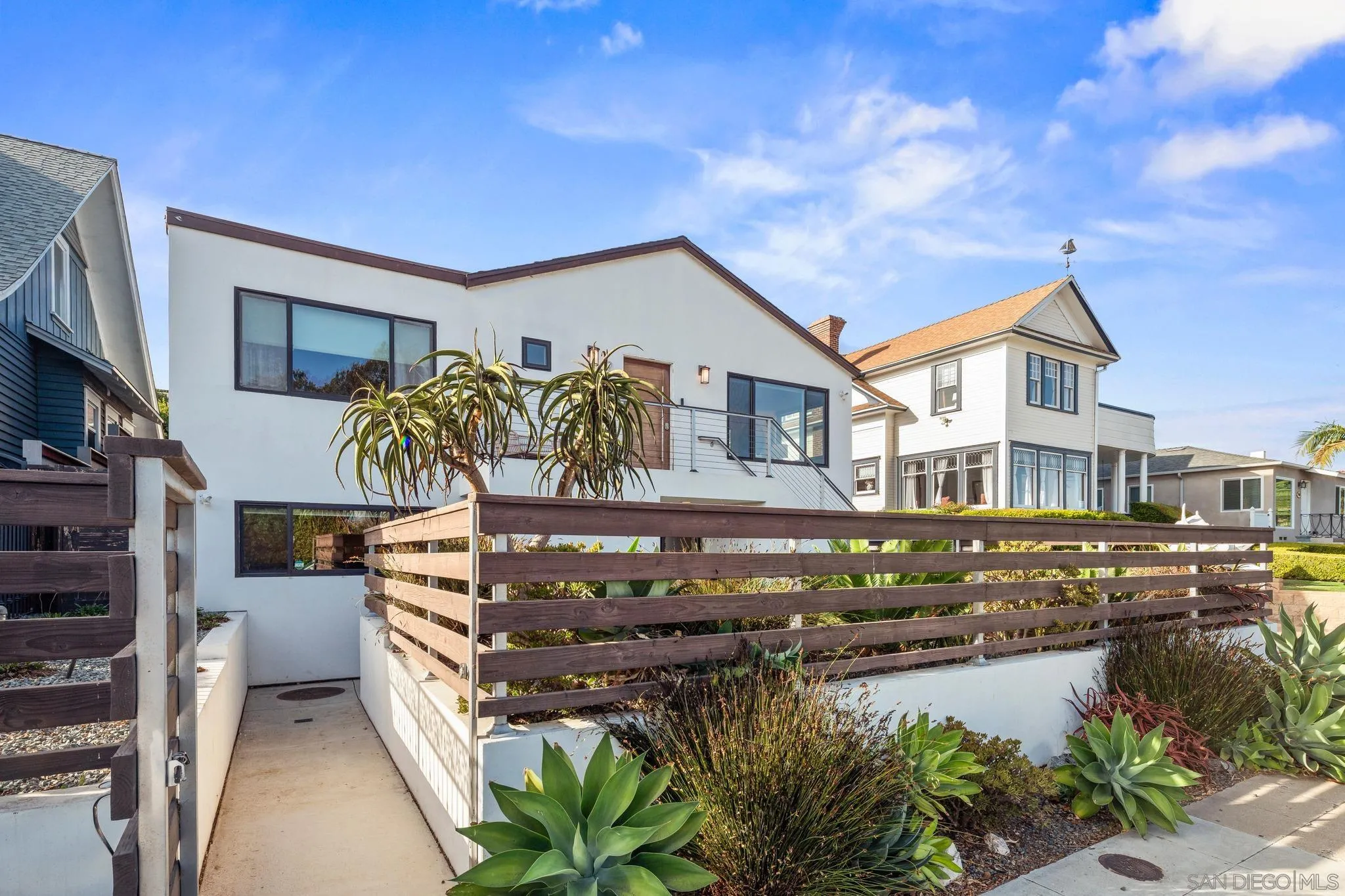 https://cdn.realtyfeed.com/cdn/127/260023714/be3ced15307fc78434d96b07643b79f7.webp