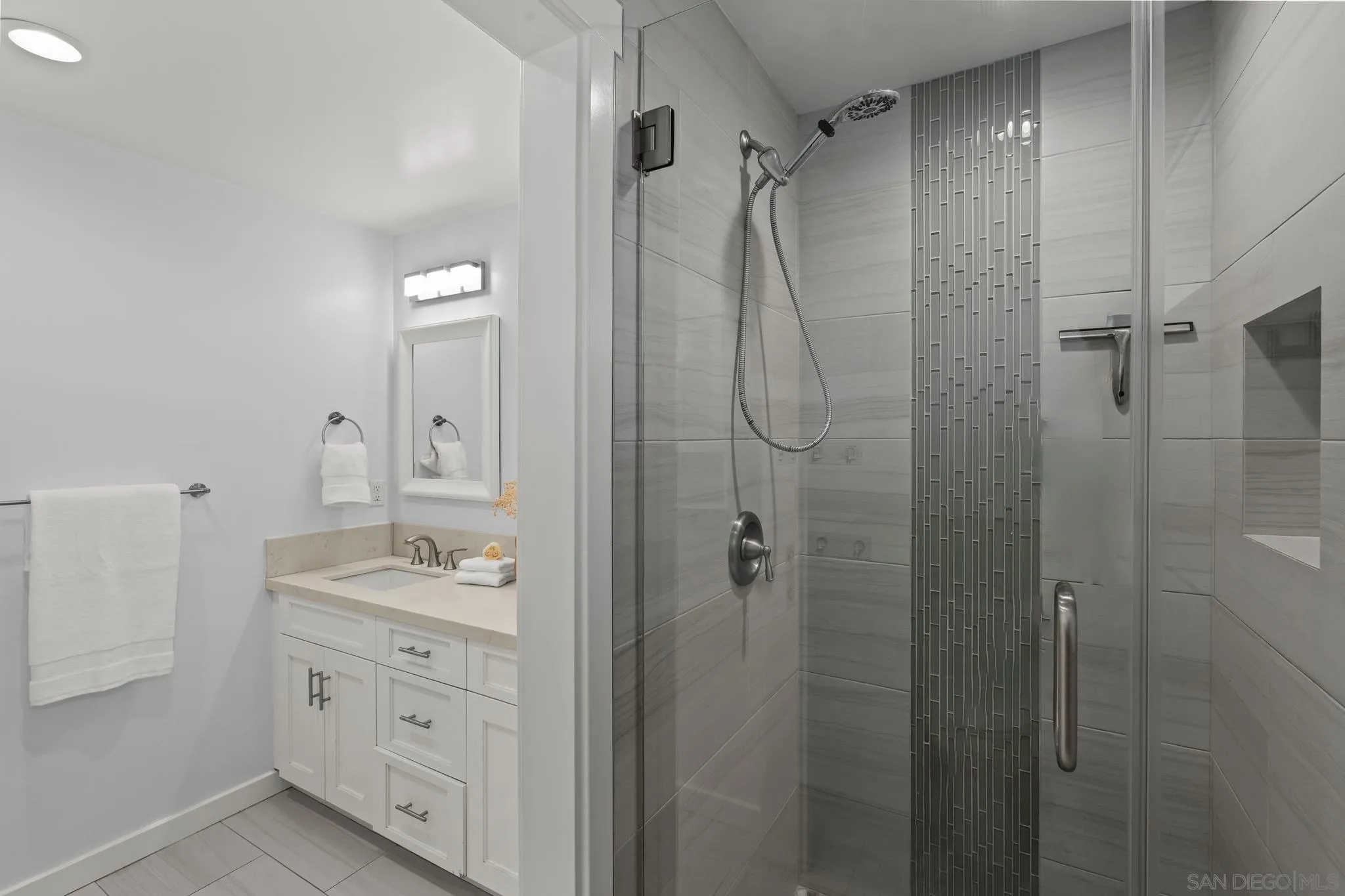 https://cdn.realtyfeed.com/cdn/127/260023714/c9b654faccf1a8d42640ff479924e978.webp