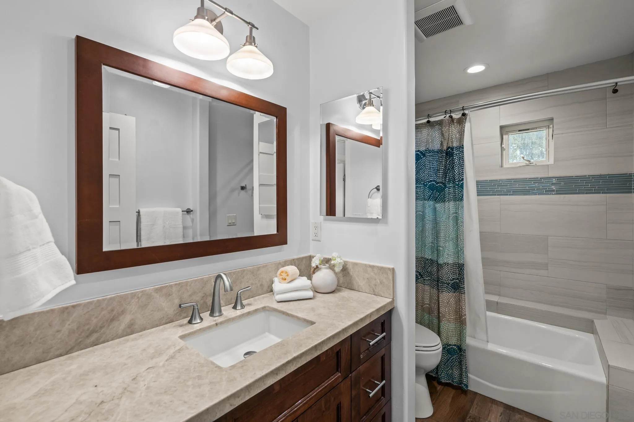 https://cdn.realtyfeed.com/cdn/127/260023714/fb5f589533eab76bf8abd0f96ad1ee8a.webp