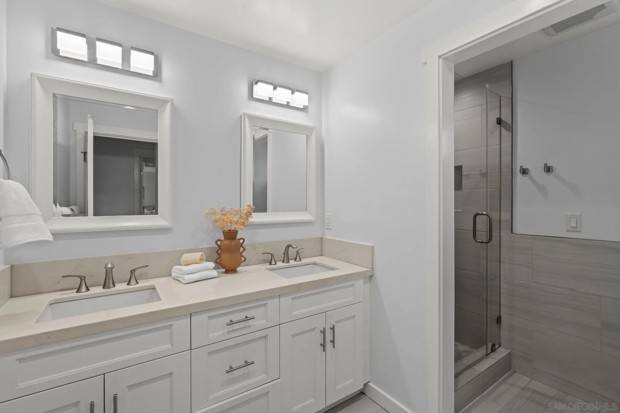 https://cdn.realtyfeed.com/cdn/127/260023714/ff24772161e93185a4412f228fedfe89.webp