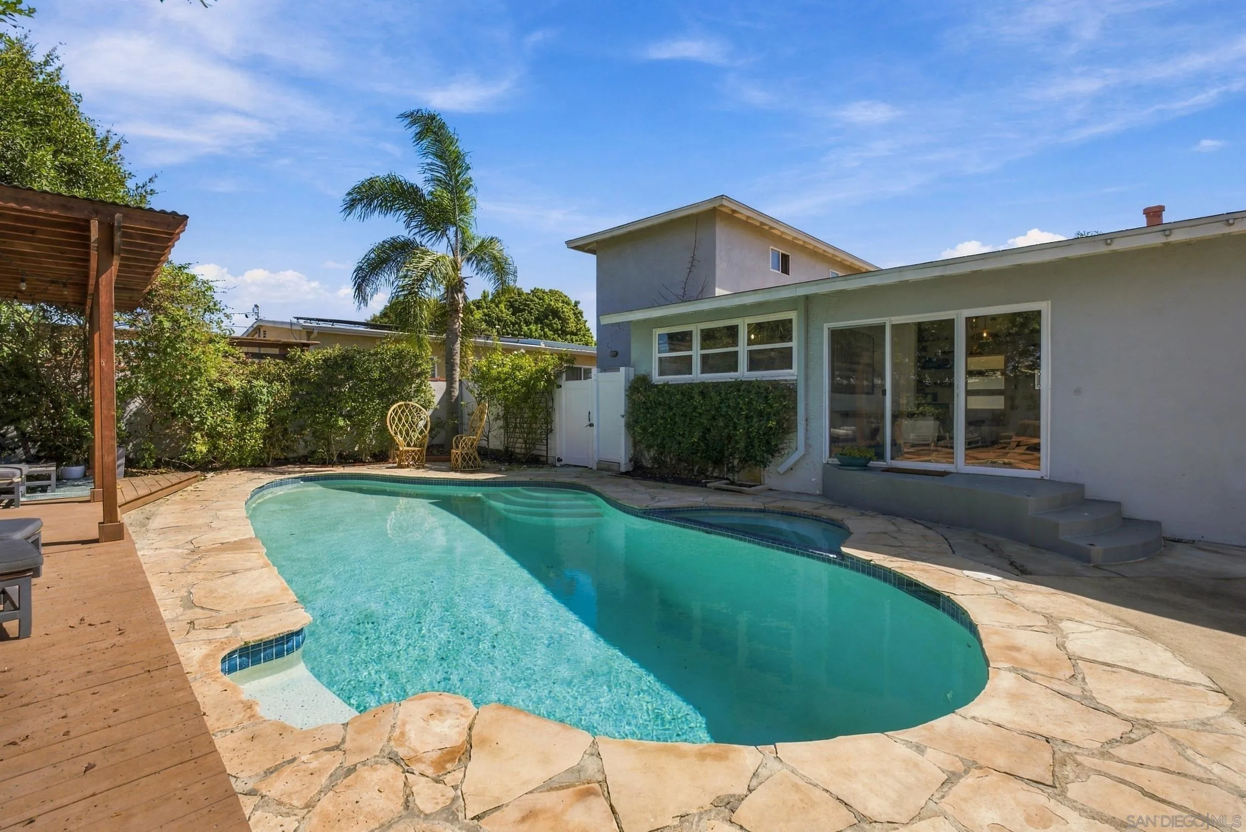 https://cdn.realtyfeed.com/cdn/127/260023716/32ddaec6b2b6cbf296628fbb257b628d.webp