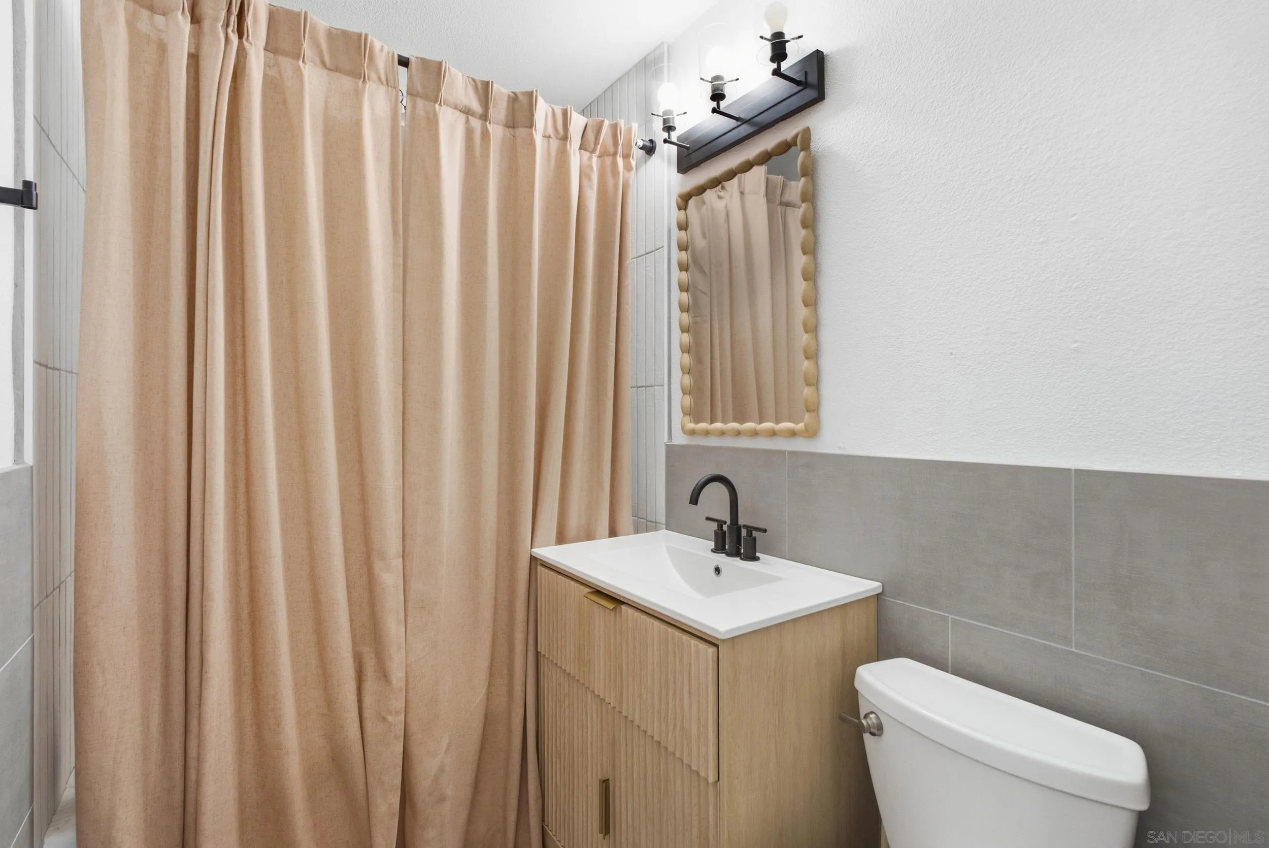 https://cdn.realtyfeed.com/cdn/127/260023716/43a138562b9c1210dd200ae7bb4e8ccf.webp