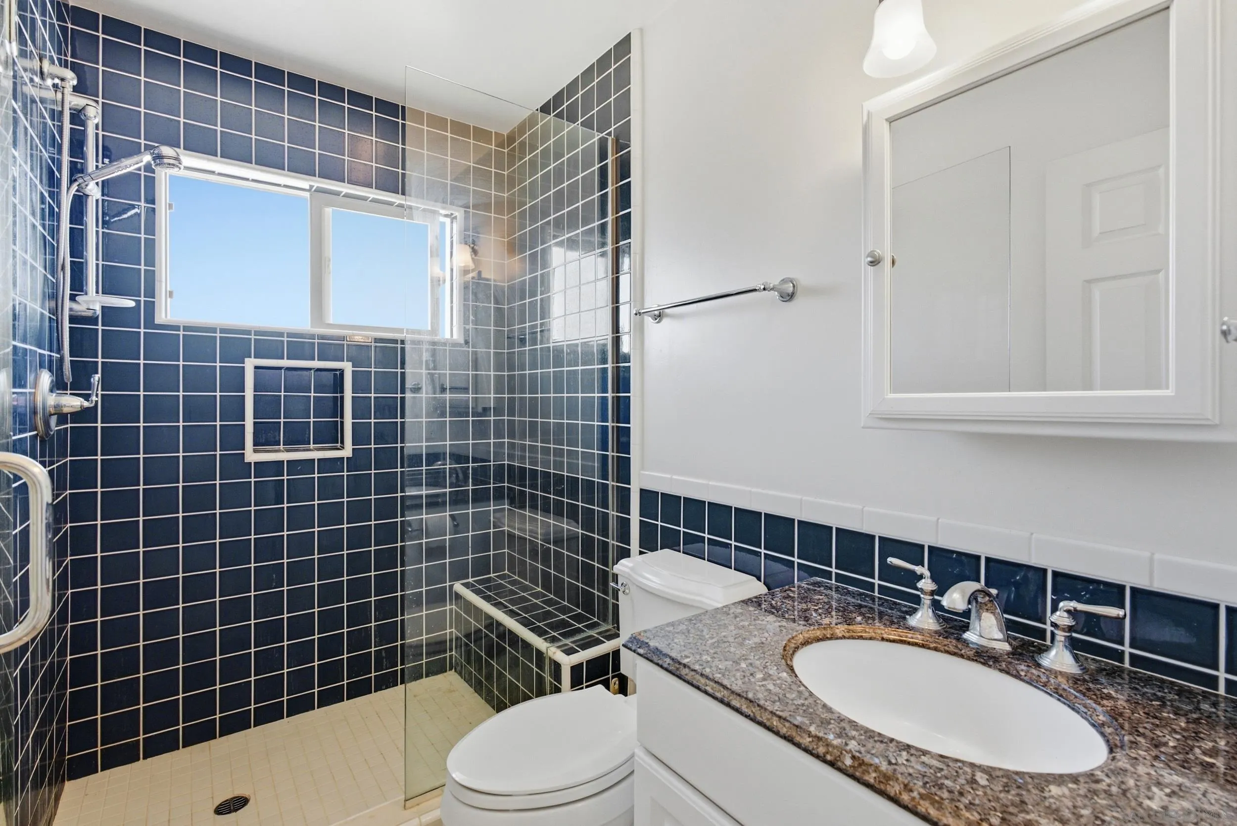 https://cdn.realtyfeed.com/cdn/127/260023716/674b71aaece2c0bdbbd3b4a2c5e4944a.webp