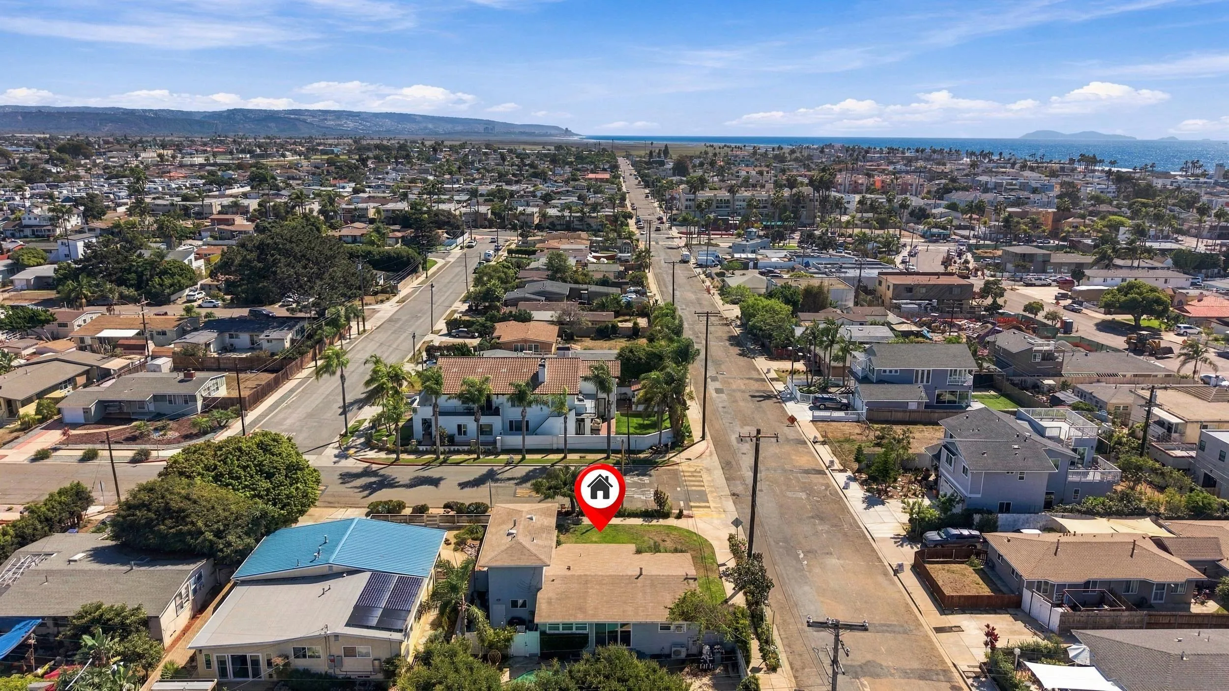 https://cdn.realtyfeed.com/cdn/127/260023716/797cc09f65ea8ea9dd52307def627055.webp