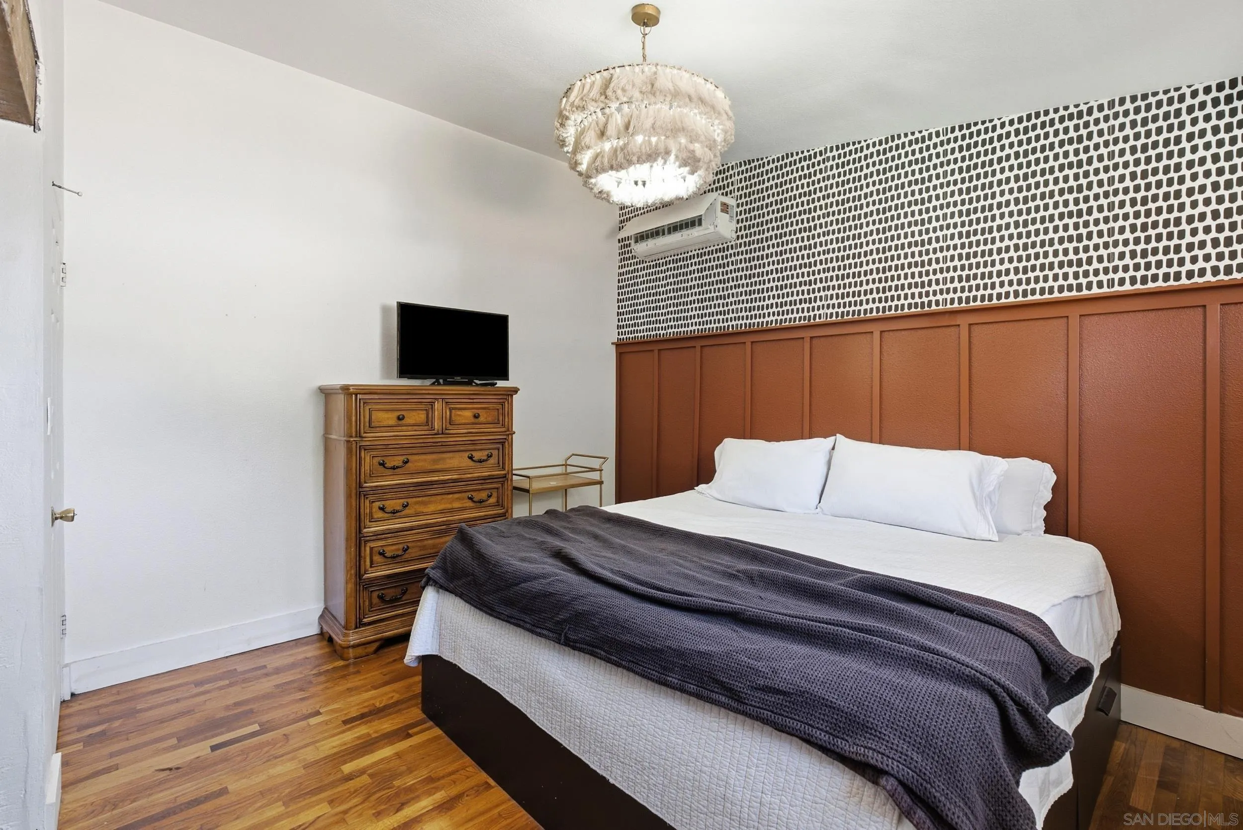 https://cdn.realtyfeed.com/cdn/127/260023716/b9b230a0be23fed1cb3c6db544b5502c.webp