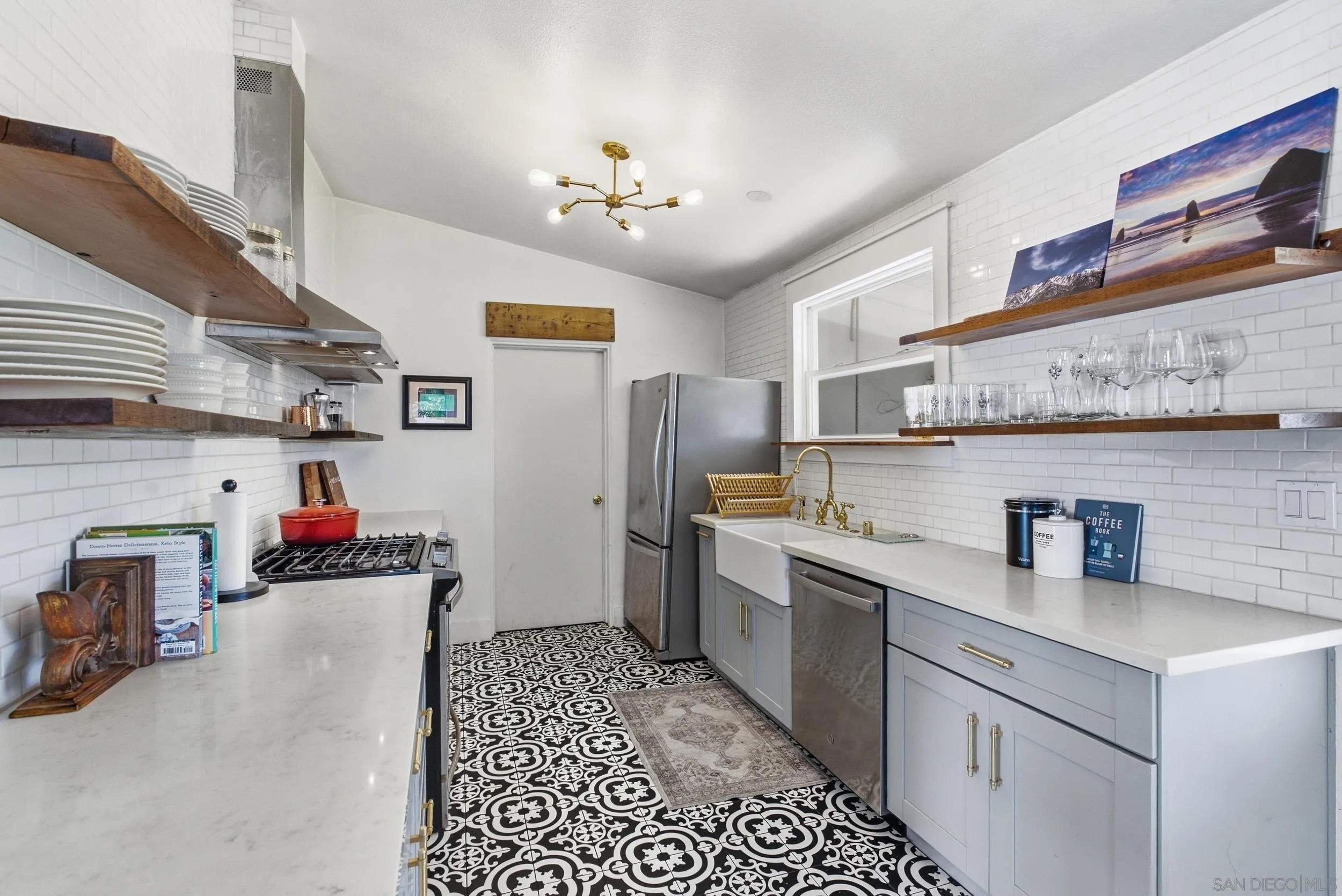 https://cdn.realtyfeed.com/cdn/127/260023716/eb341f8eb5e2c1248c5c2ef5ba3c754e.webp