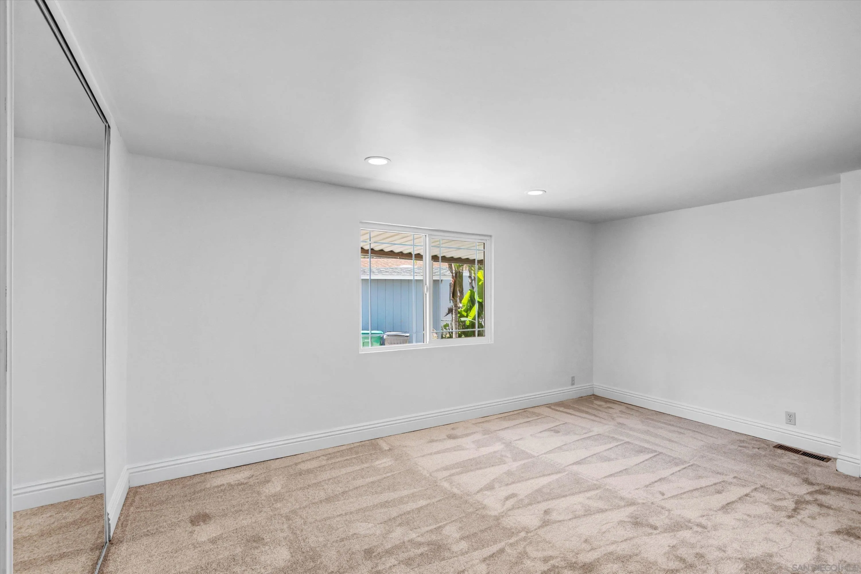 https://cdn.realtyfeed.com/cdn/127/260023717/363e7bb487374efdd792d111e0507163.webp