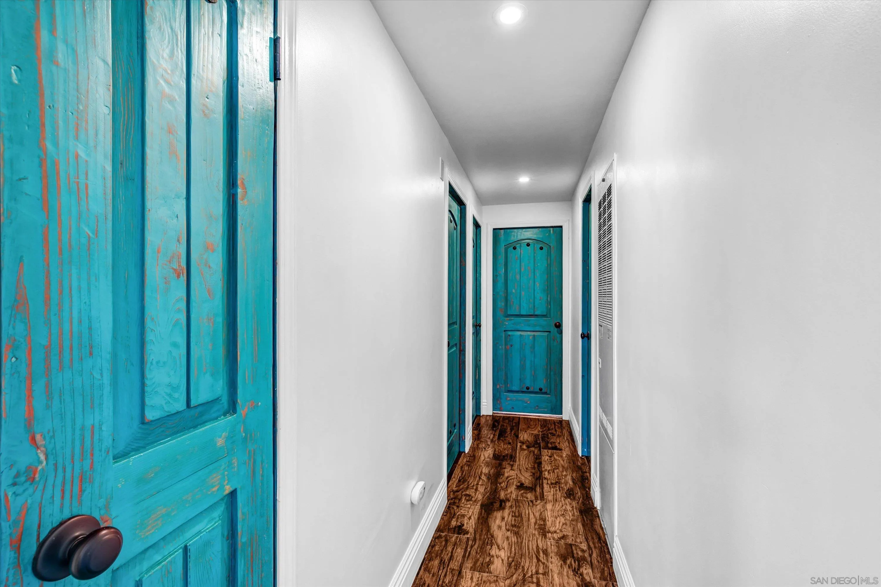 https://cdn.realtyfeed.com/cdn/127/260023717/f08dfe16f6a87607a1c9477964561105.webp