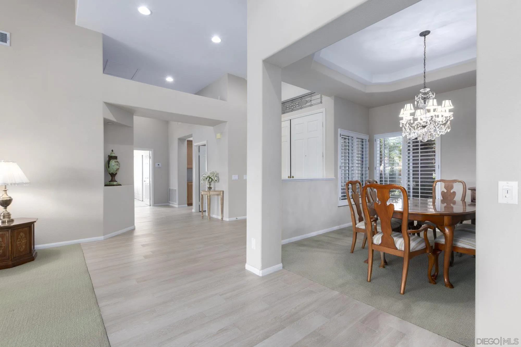 https://cdn.realtyfeed.com/cdn/127/260023721/6ddb8feced739822f8214add45bd590b.webp