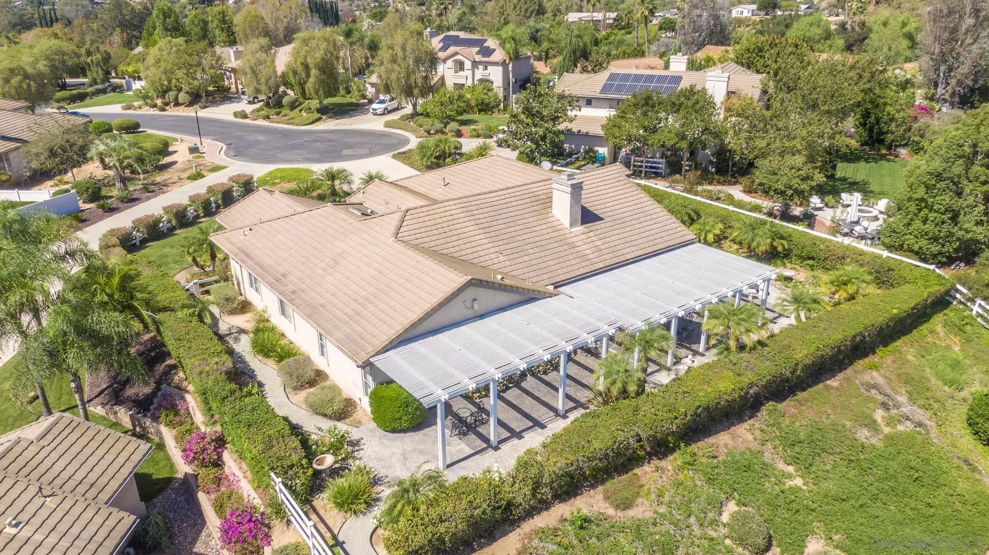 https://cdn.realtyfeed.com/cdn/127/260023721/7ed9286228b1342fb4985247966e00d4.webp
