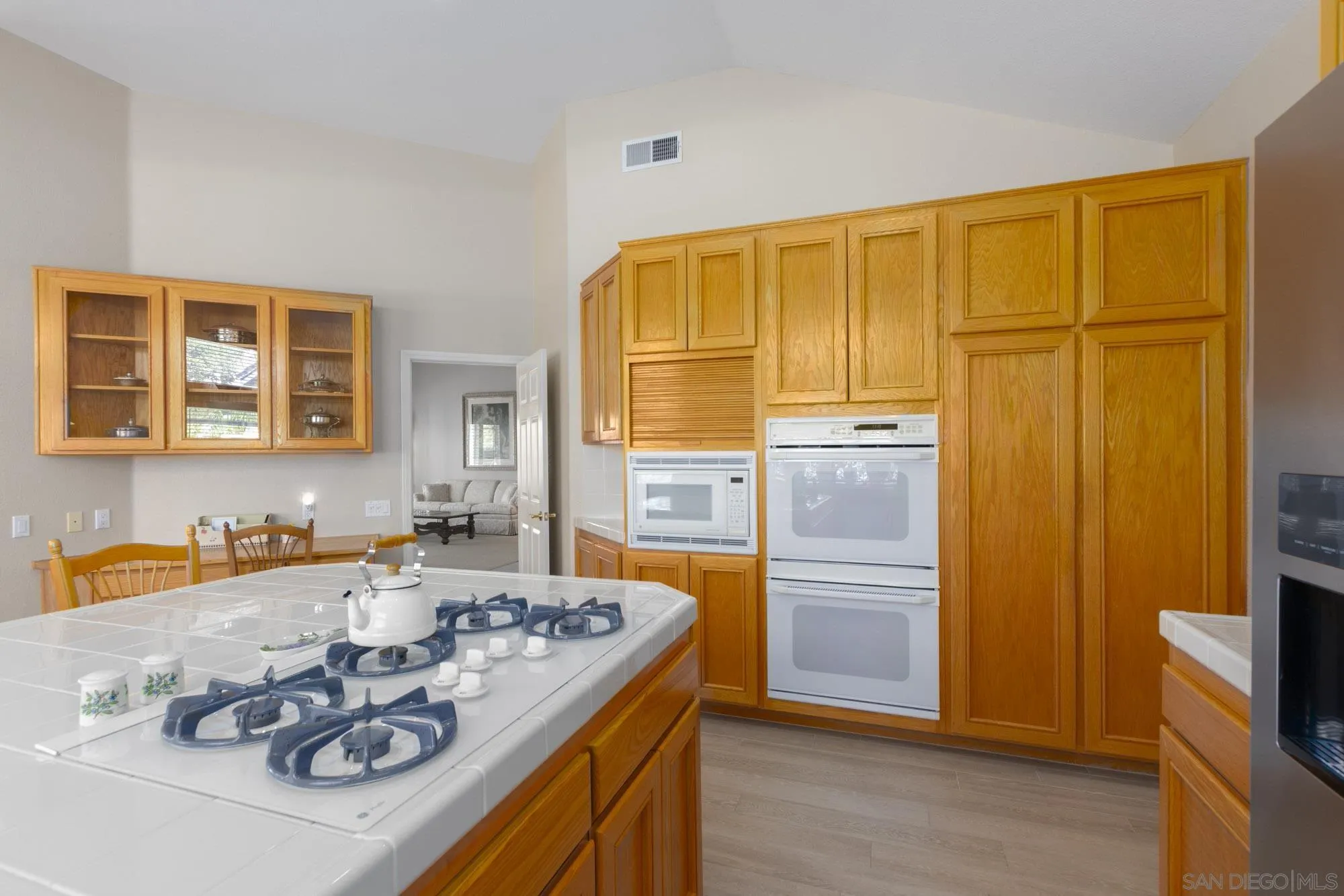 https://cdn.realtyfeed.com/cdn/127/260023721/b23bb8337249b38d0c5b594e77604d4f.webp