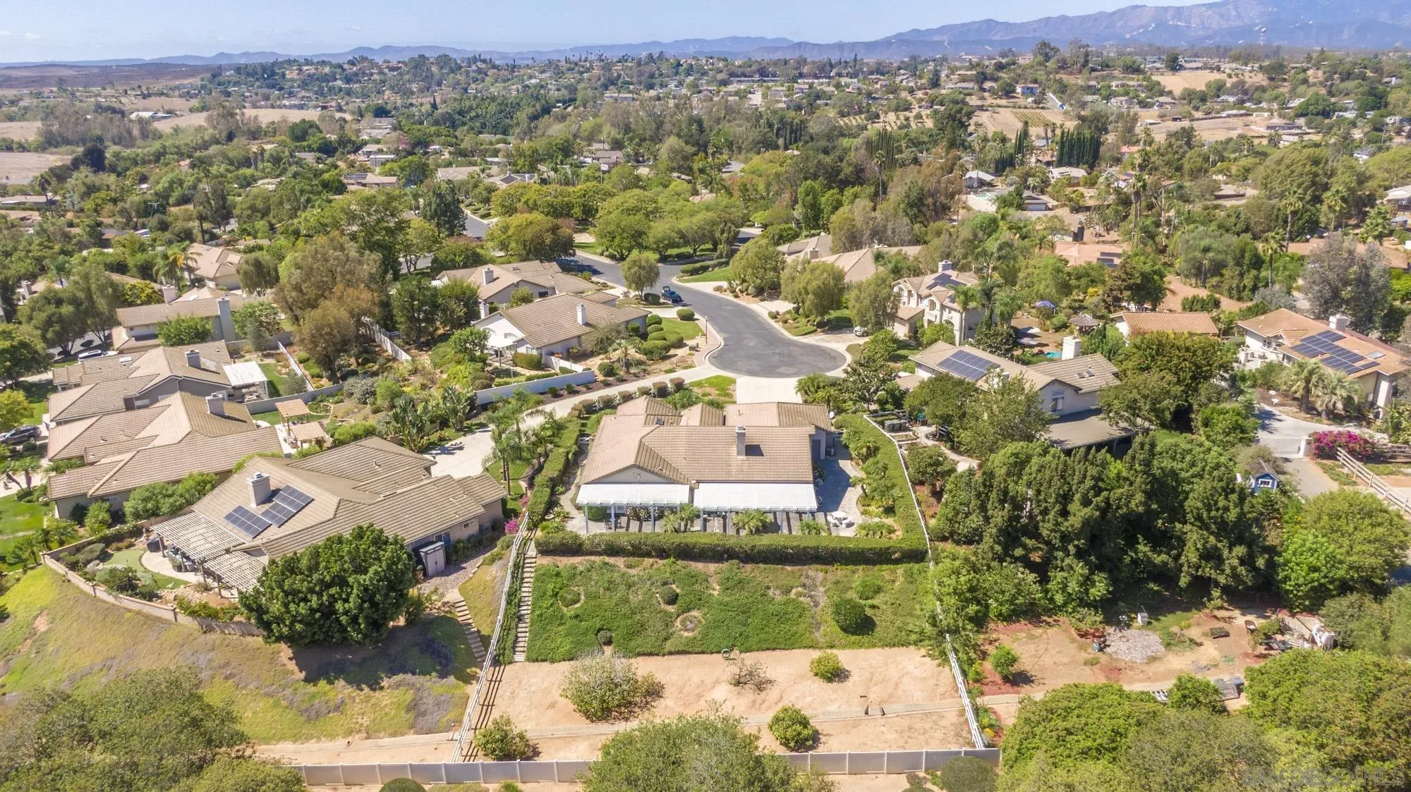 https://cdn.realtyfeed.com/cdn/127/260023721/c1371abad3da3cfb06a646a24b09440a.webp