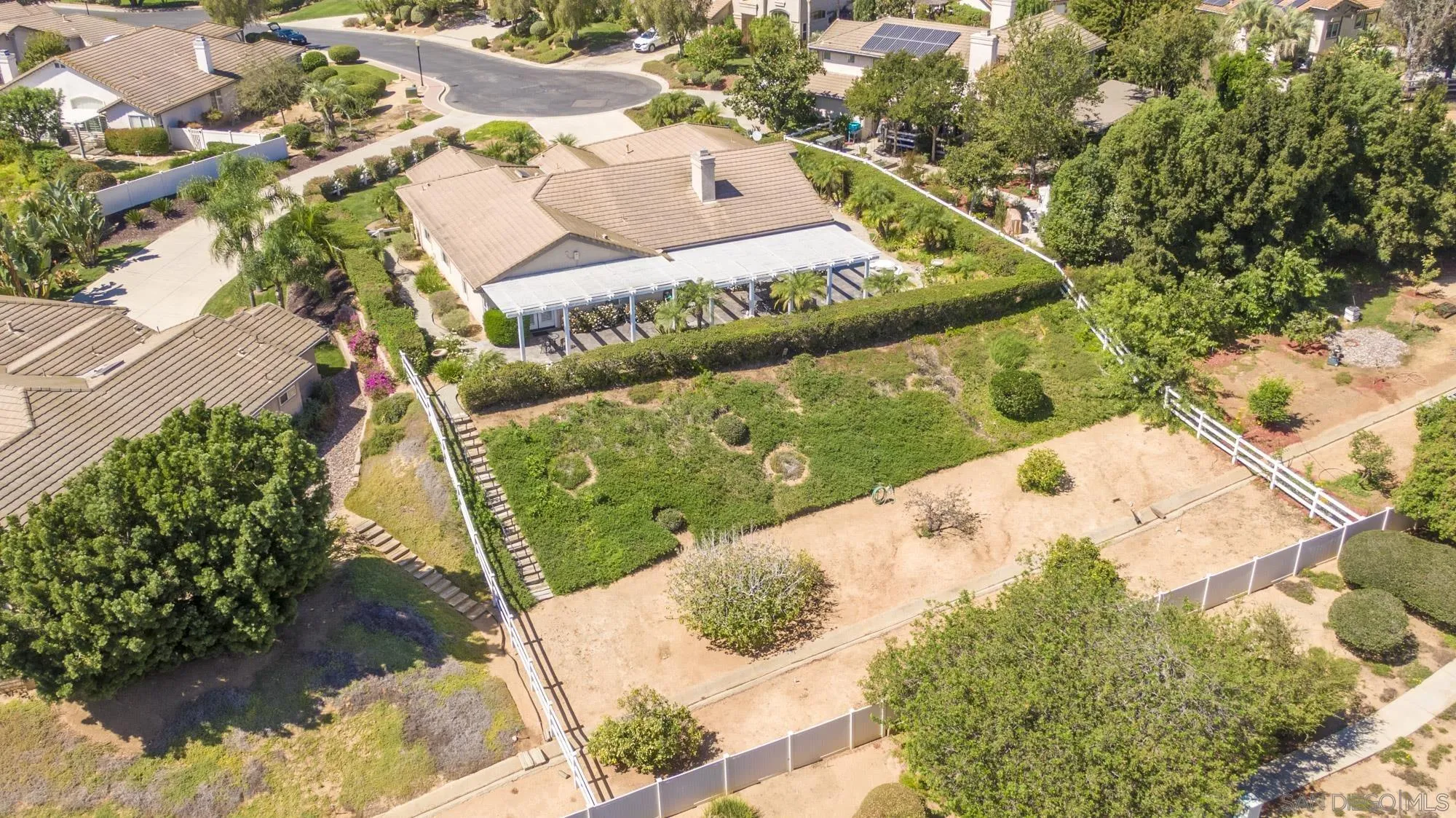 https://cdn.realtyfeed.com/cdn/127/260023721/e1da150e3efe51c28abf217a77039544.webp
