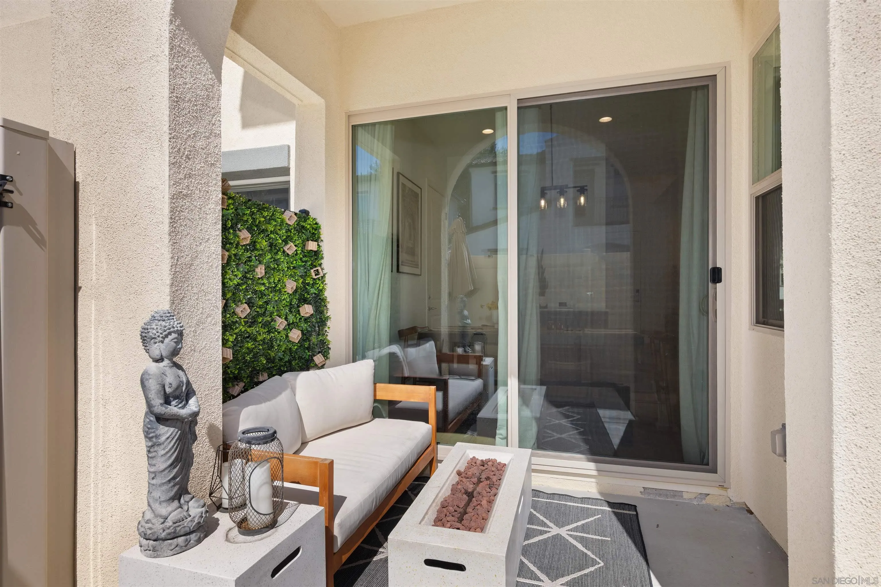 https://cdn.realtyfeed.com/cdn/127/260023722/18f1d483e797c385f57a77aabb84197f.webp