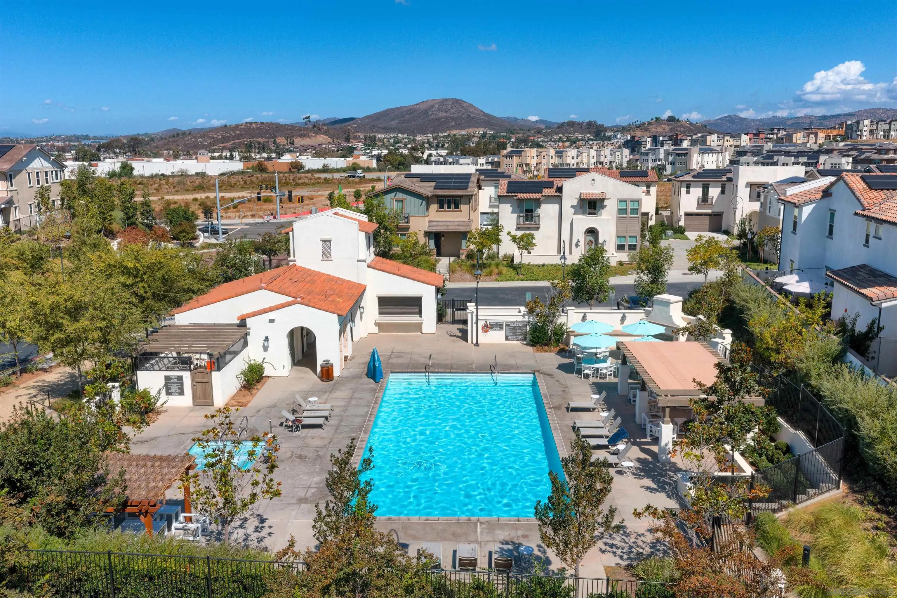 https://cdn.realtyfeed.com/cdn/127/260023722/5a54d392d4af01dcff8d549e3ba8b6f1.webp