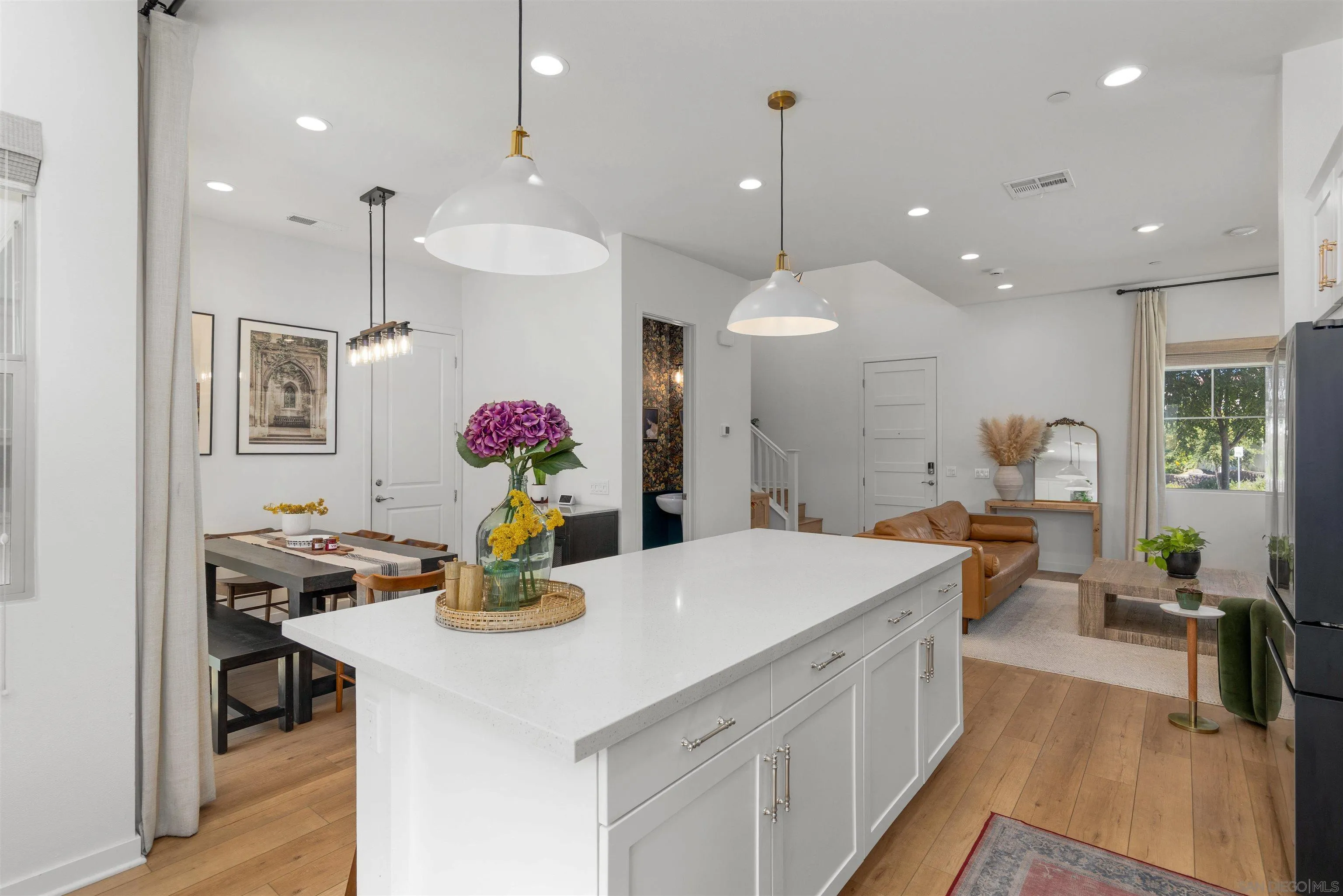 https://cdn.realtyfeed.com/cdn/127/260023722/b2b1facbb5f7448fee064c253b39efac.webp