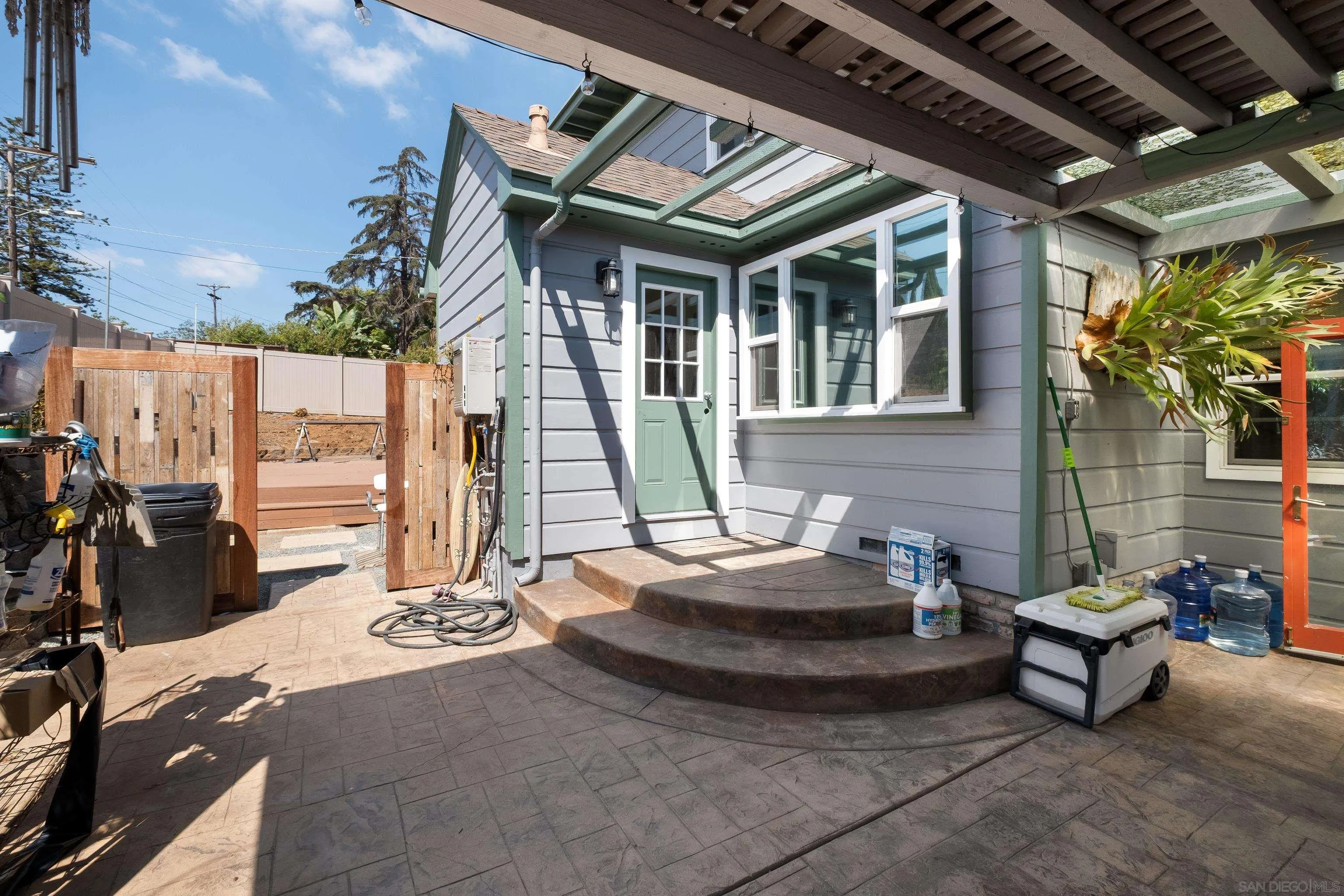 https://cdn.realtyfeed.com/cdn/127/260023725/01353f7bb64ffaf8c6be160f1fbab643.webp
