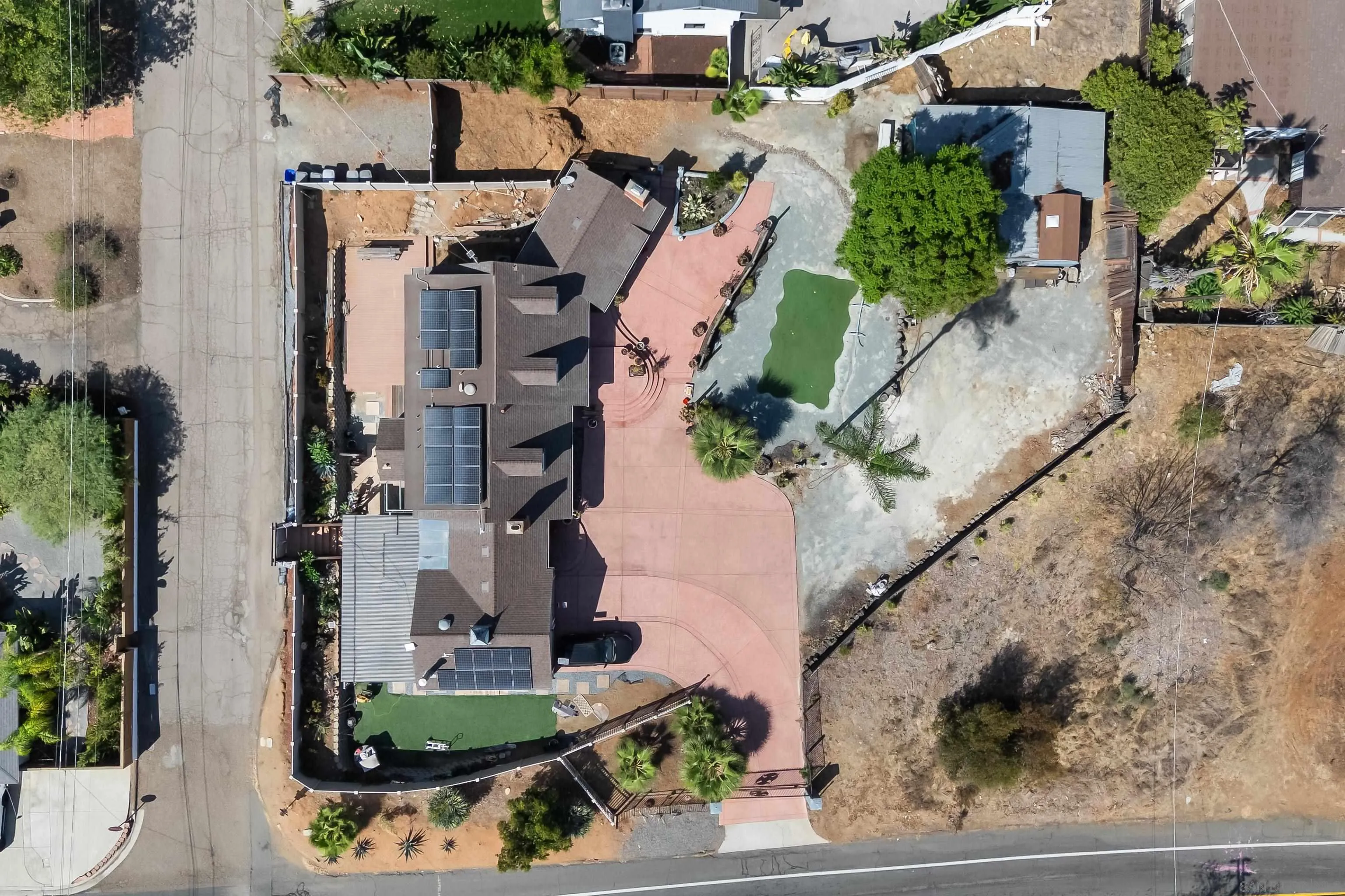 https://cdn.realtyfeed.com/cdn/127/260023725/39598560fc871dd79365a1de7310a18c.webp