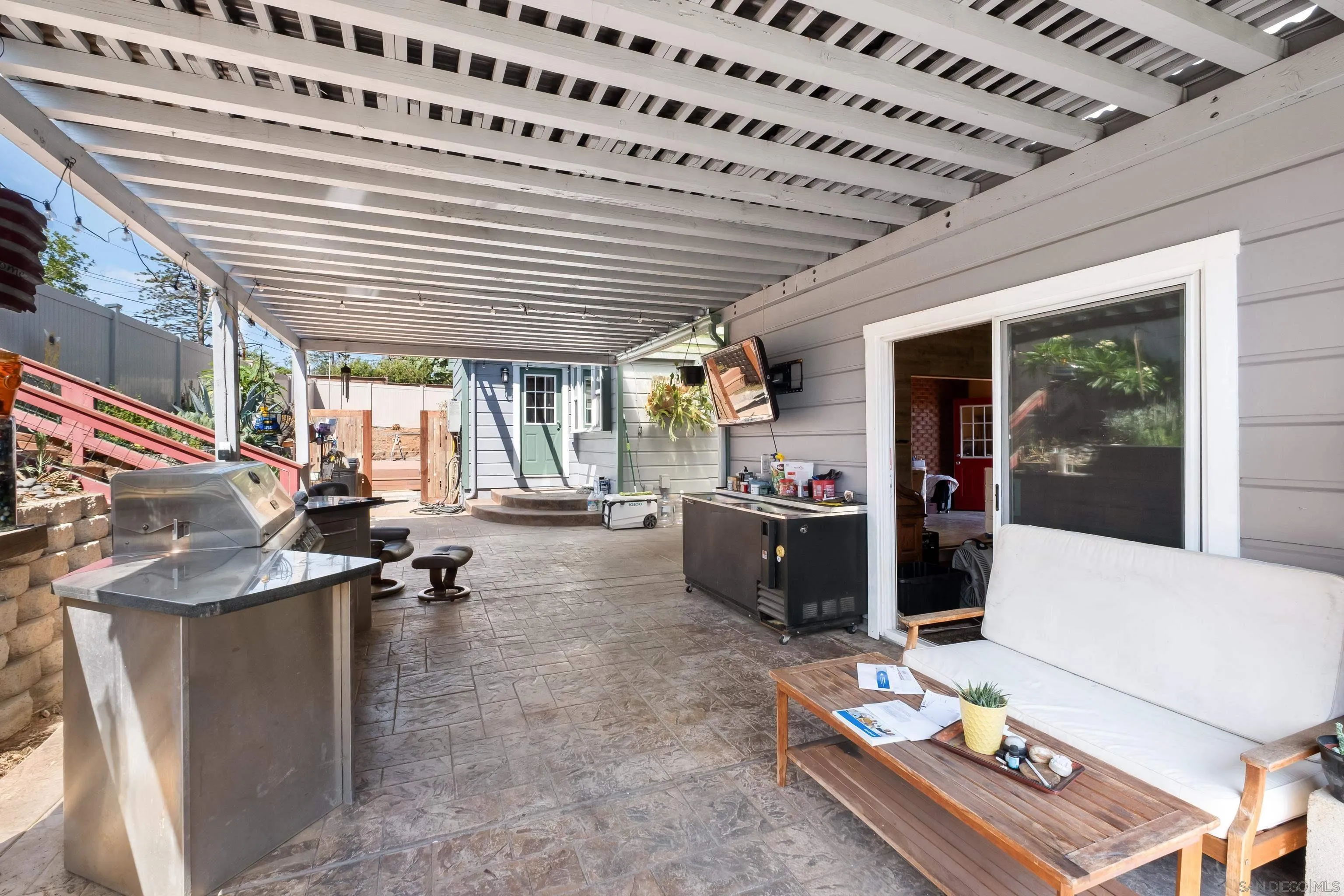 https://cdn.realtyfeed.com/cdn/127/260023725/5a9b2567fad8dd0f84ce0795fbc84e91.webp