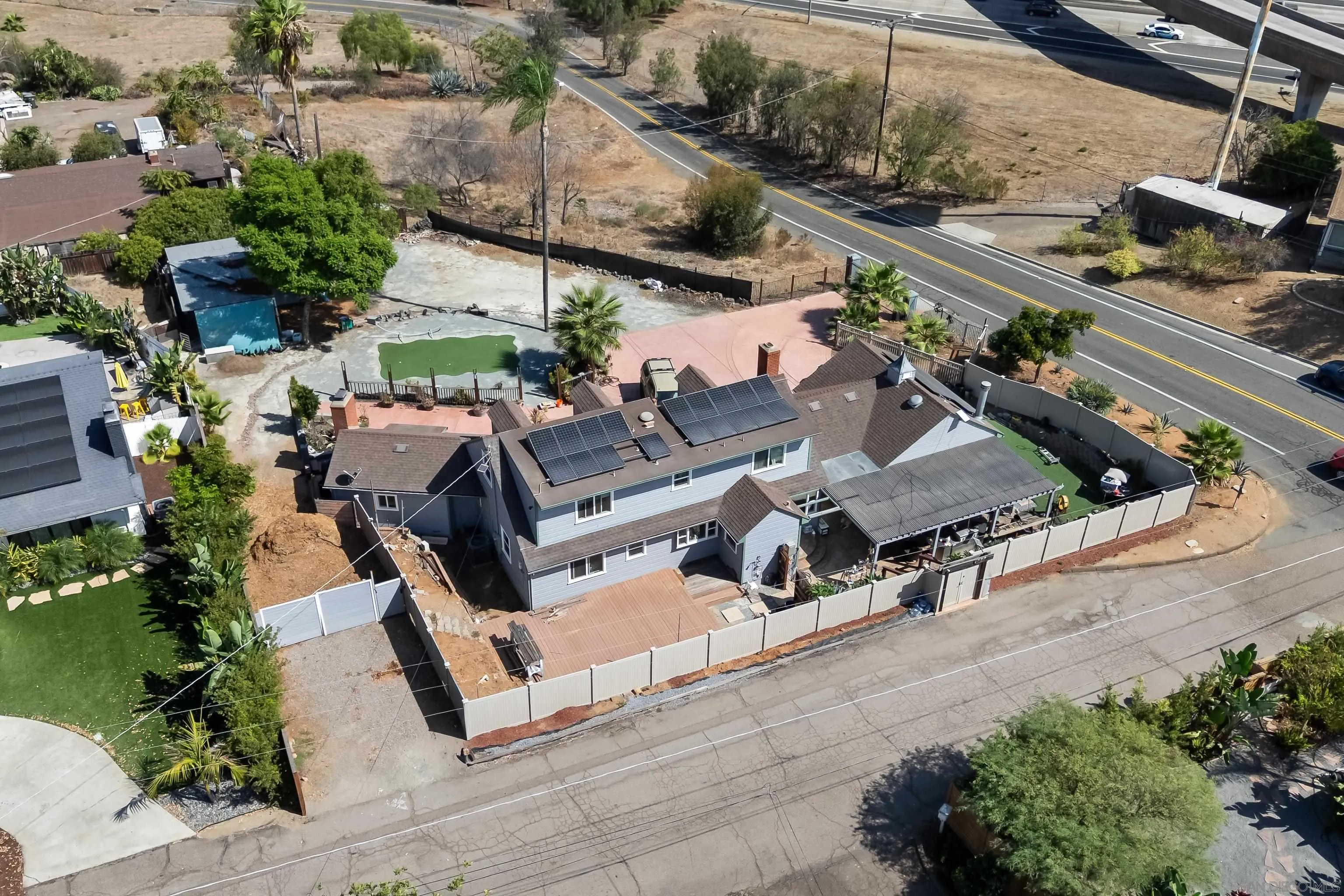 https://cdn.realtyfeed.com/cdn/127/260023725/af6ae98b6edff32448340ac150fd0bea.webp
