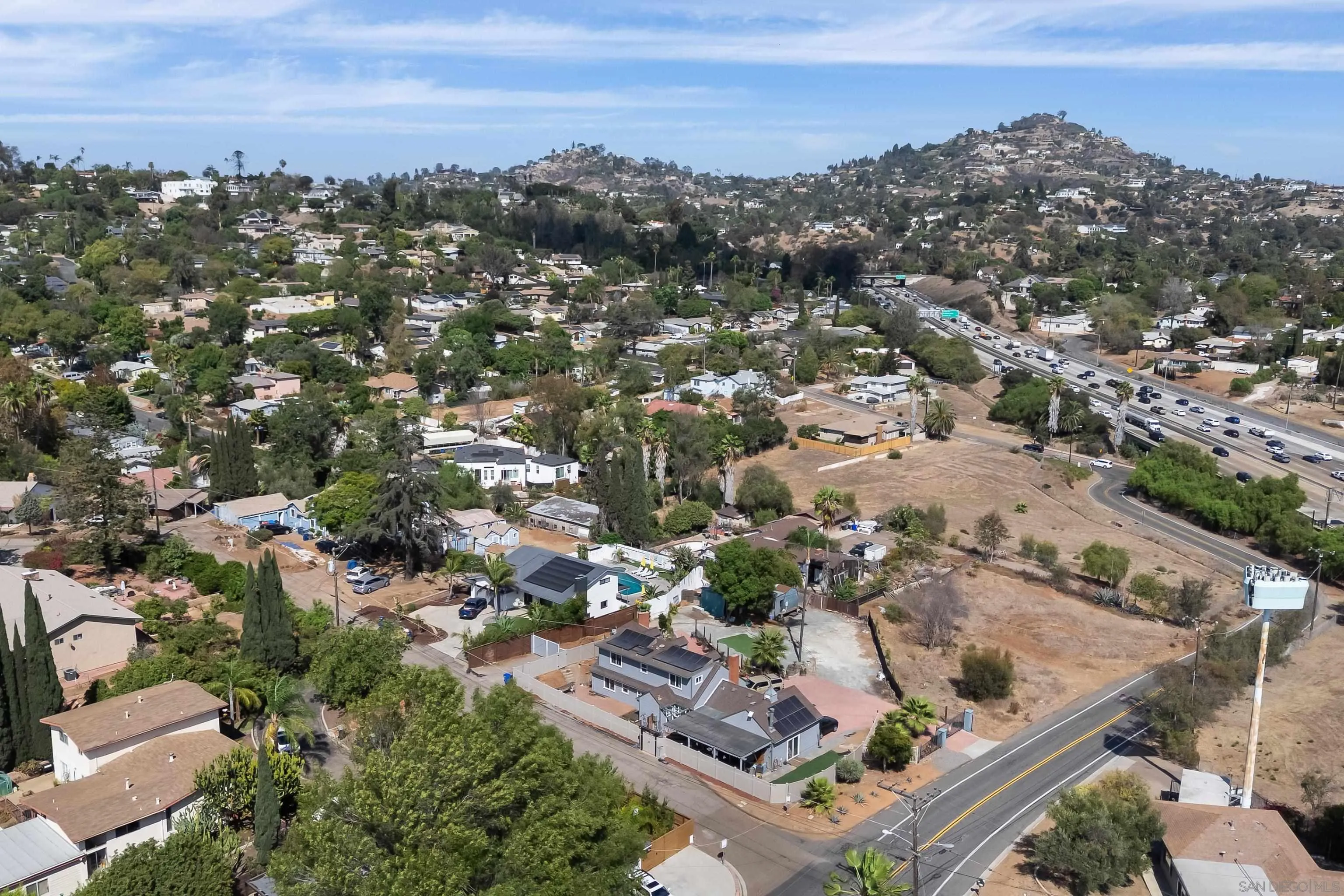 https://cdn.realtyfeed.com/cdn/127/260023725/cea2561086c009399f9e51870f4fea65.webp