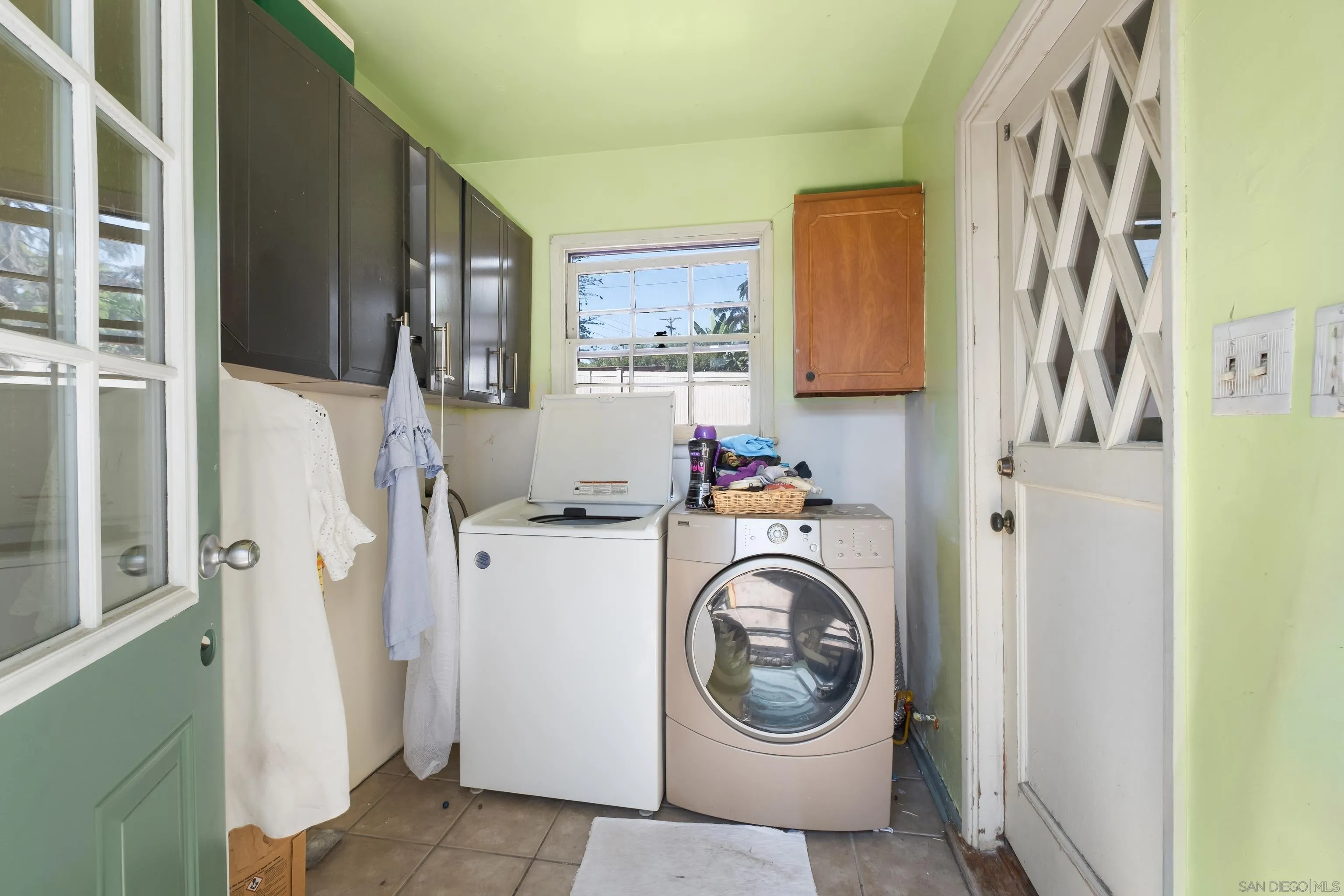 https://cdn.realtyfeed.com/cdn/127/260023725/d87247cec352eb1e42aa39a5d85073cd.webp