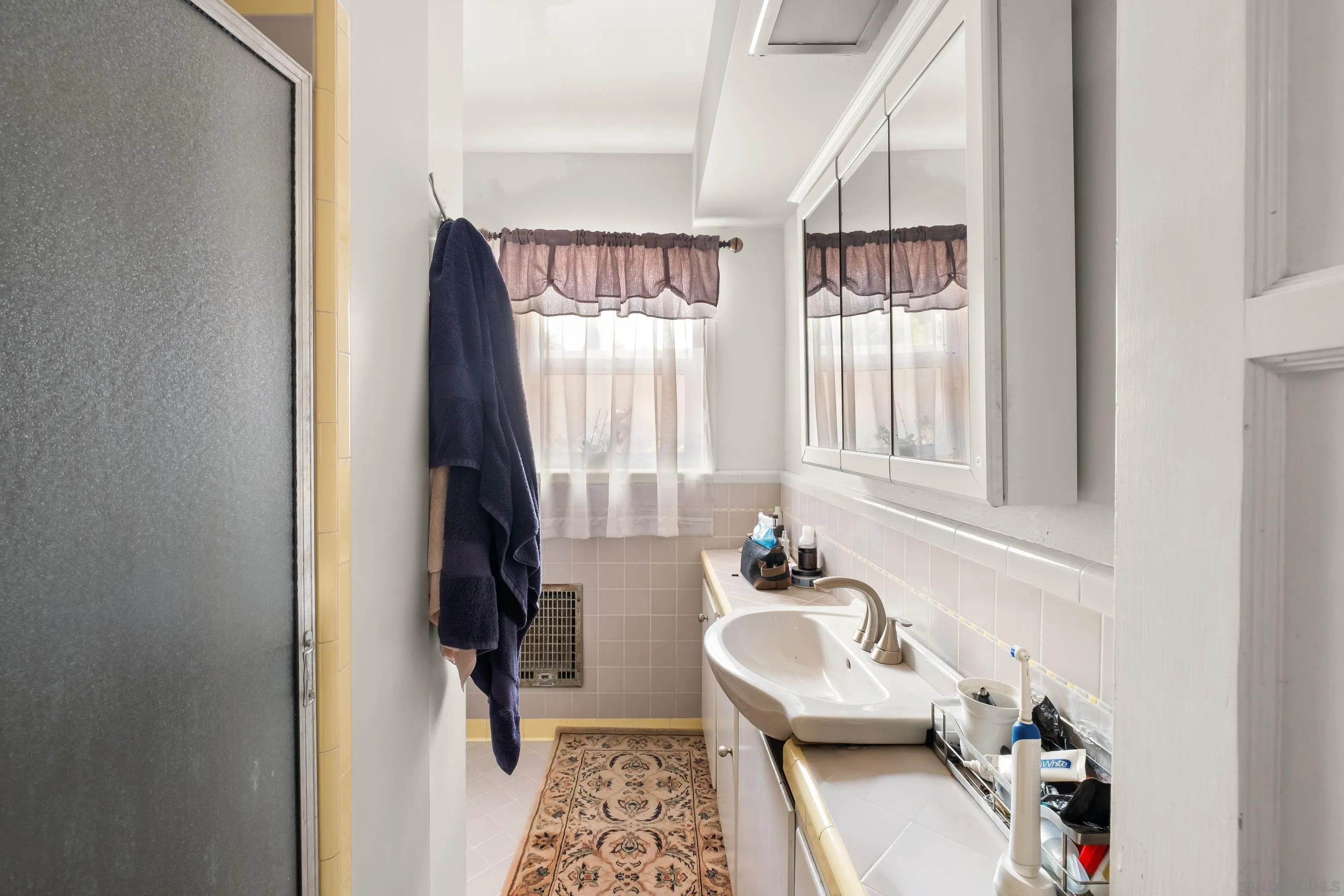 https://cdn.realtyfeed.com/cdn/127/260023725/e31cb91820296786501103a25f4ce4b8.webp